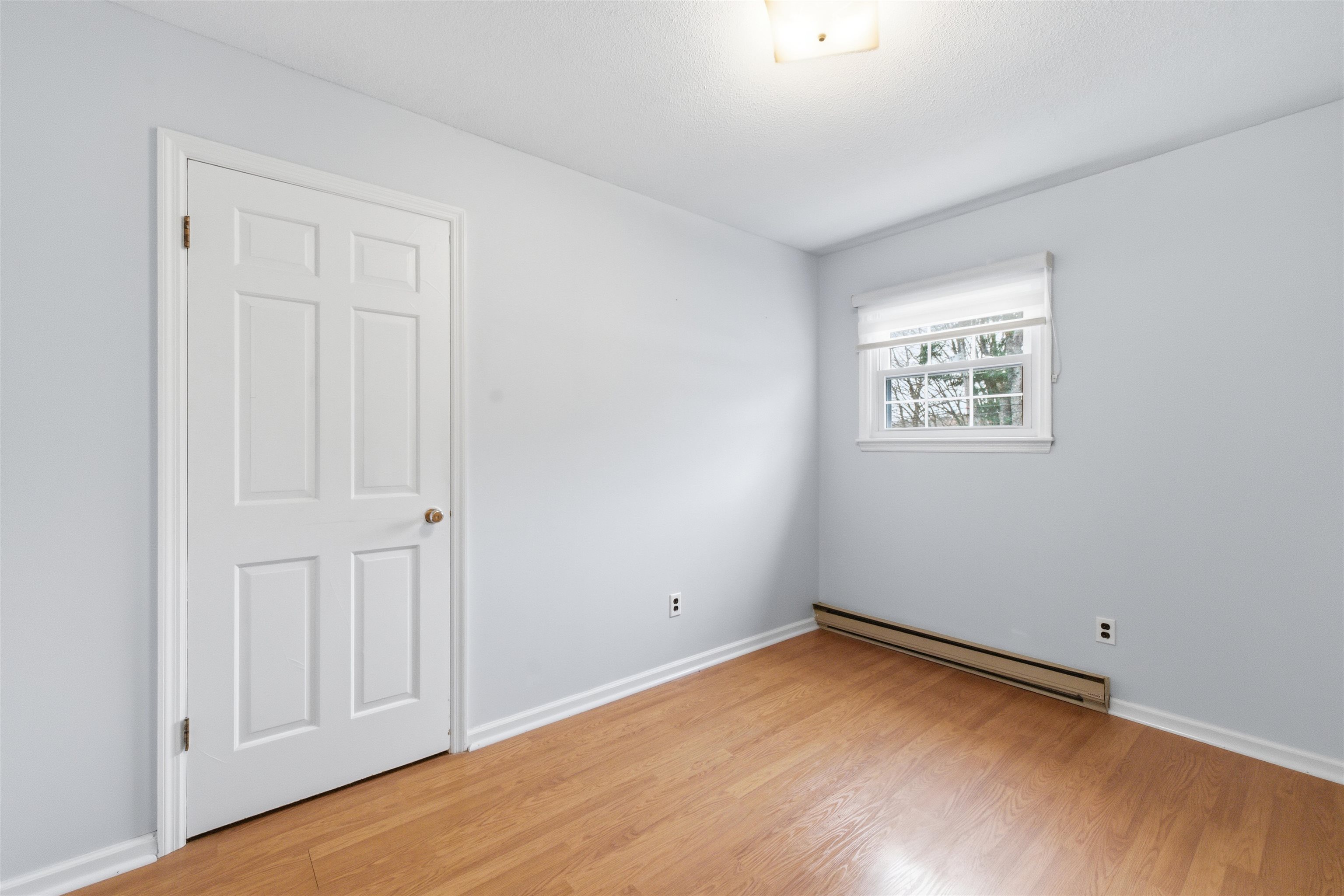 Laconia, New Hampshire, 03246, United States, 3 Bedrooms Bedrooms, ,Residential,For Sale,1991727