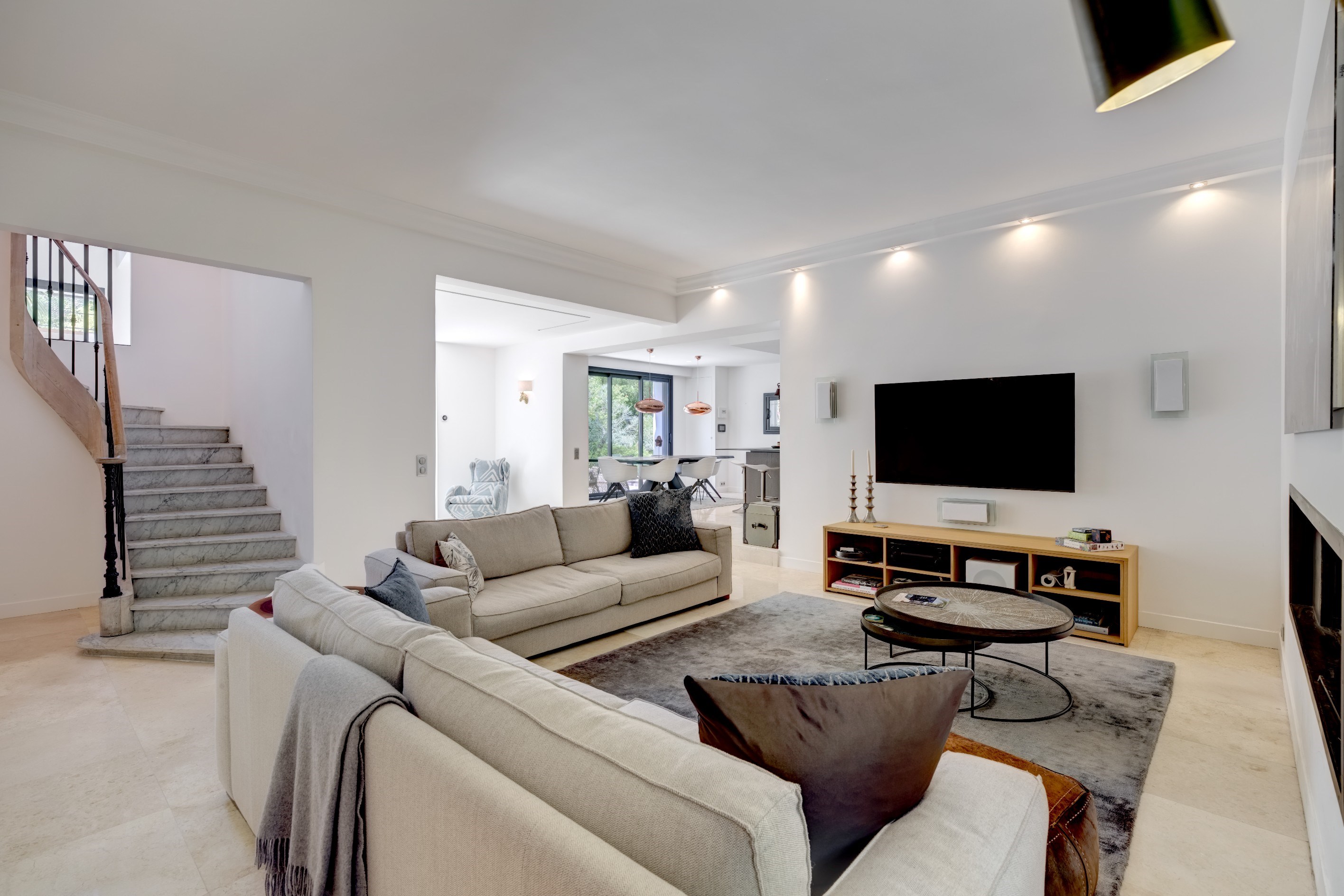  Cannes Californie contemporary villa with heated pool and landscaped garden - 物件實景