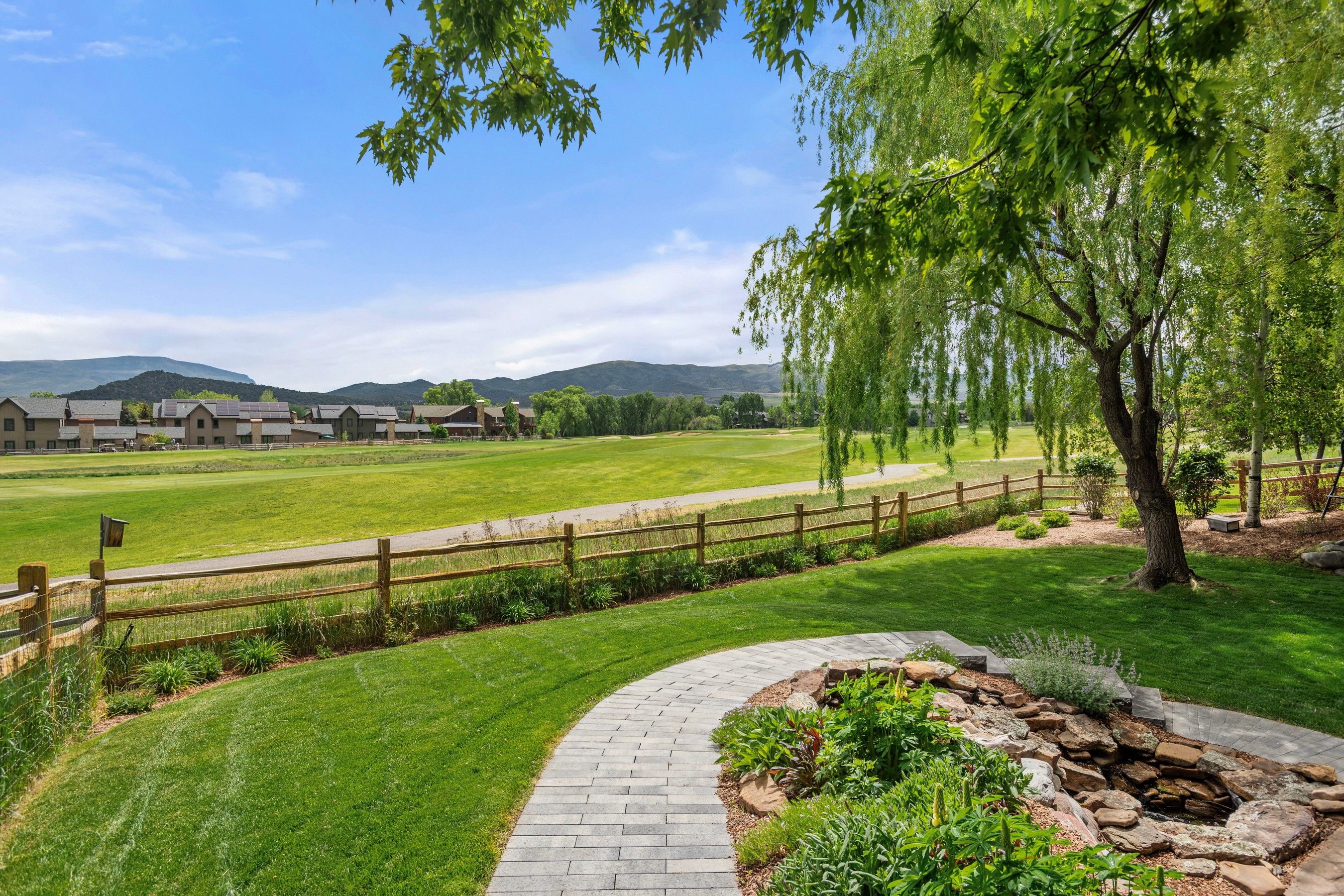  Private Fairway Living in River Valley Ranch - 物件實景