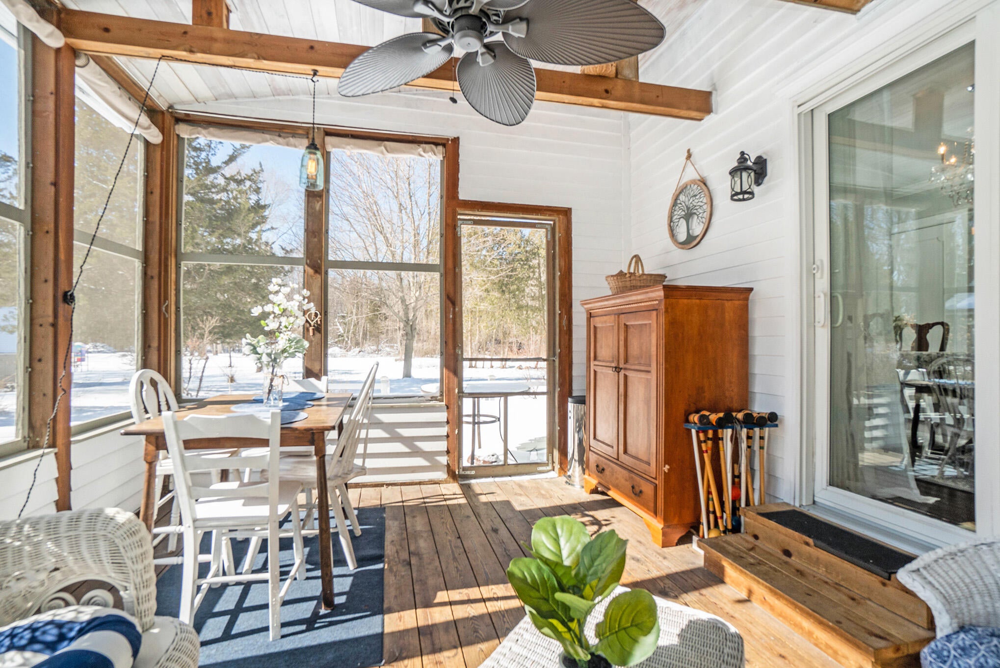 South Haven, Michigan, 49090, United States, 4 Bedrooms Bedrooms, ,3 BathroomsBathrooms,Residential,For Sale,1937505