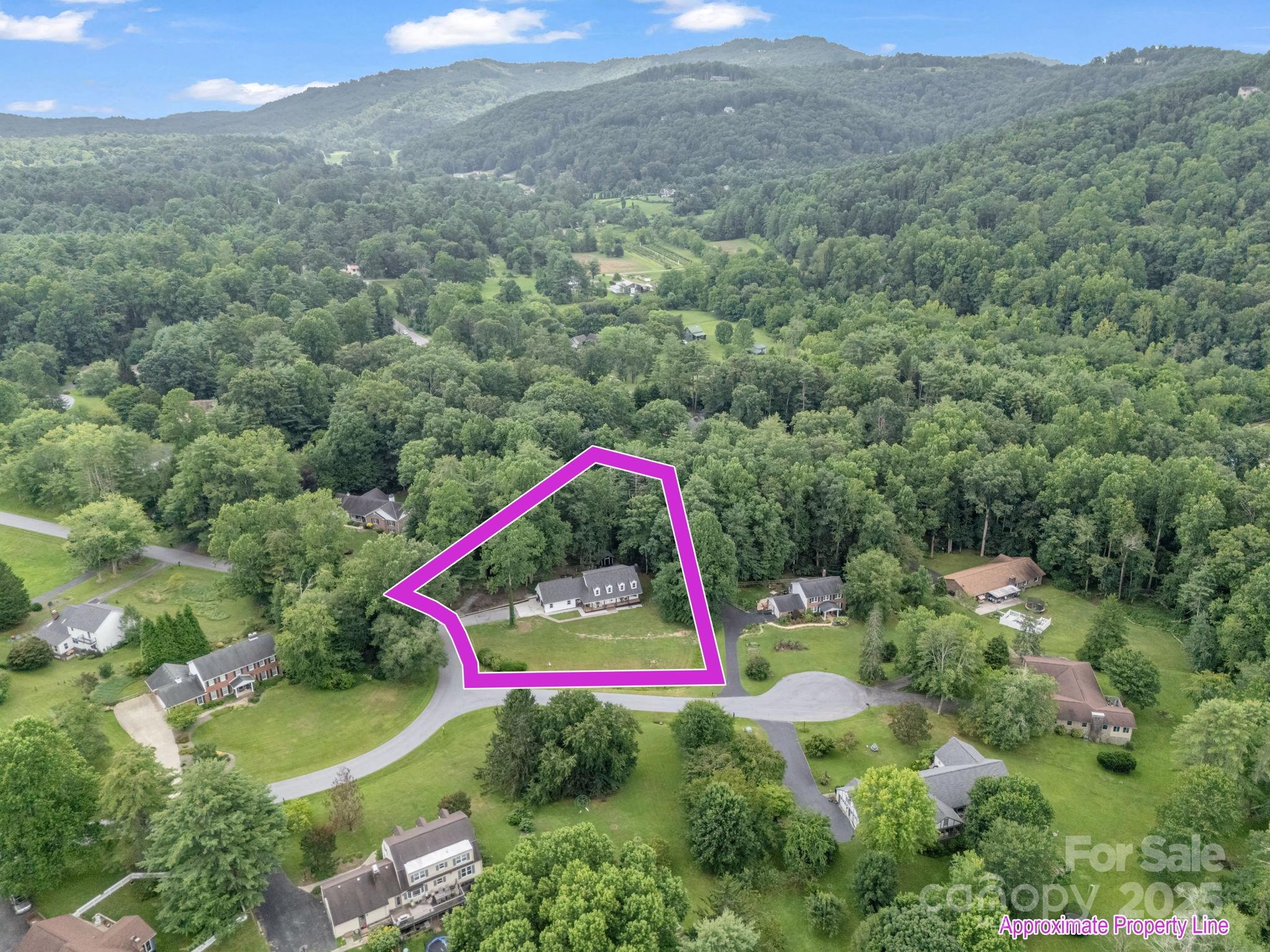 Hendersonville, North Carolina, 28791, United States, 4 Bedrooms Bedrooms, ,3 BathroomsBathrooms,Residential,For Sale,1973922