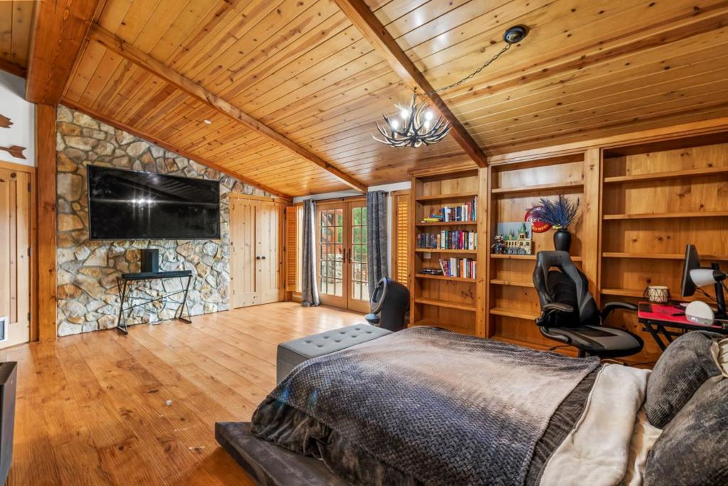 Salinas, California, 93907, United States, 3 Bedrooms Bedrooms, ,4 BathroomsBathrooms,Residential,For Sale,1974769