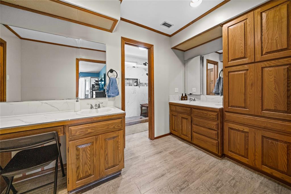 Jacksonville, Texas, 75766, United States, 6 Bedrooms Bedrooms, ,4 BathroomsBathrooms,Residential,For Sale,1992148