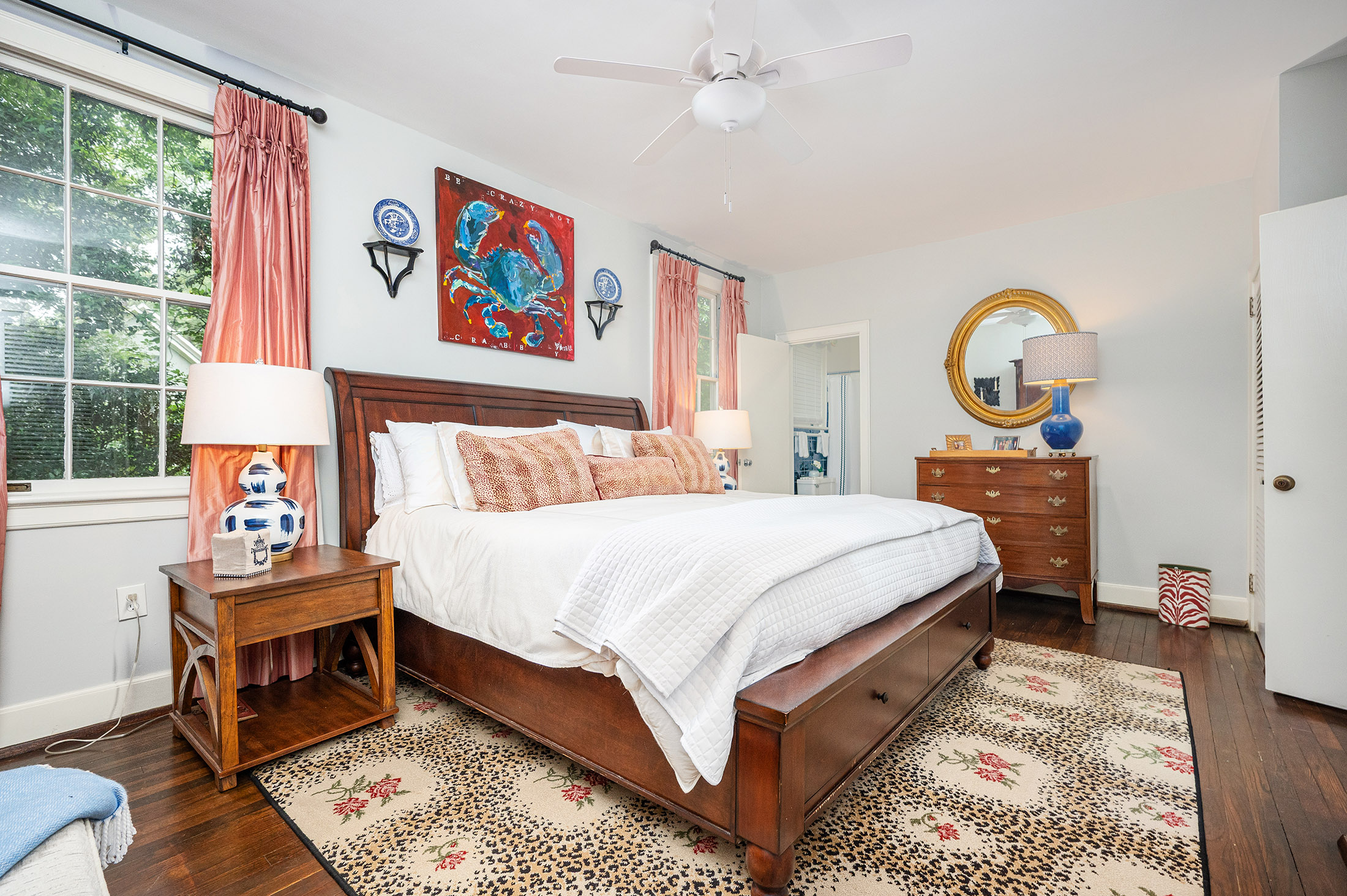  Charming Colonial Revival in the Heart of Historic Shirley Hills - 物件實景