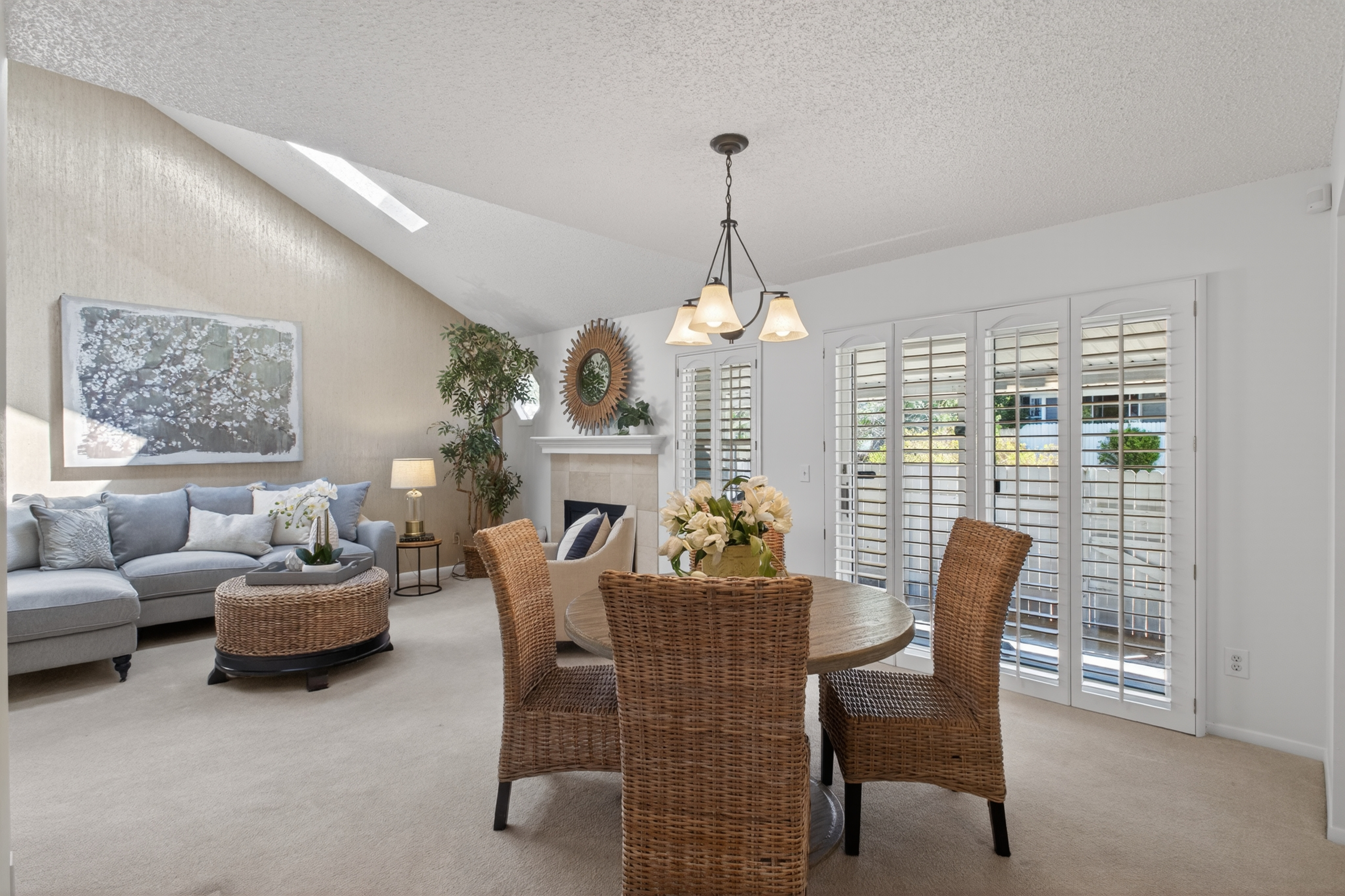  Beautifully maintained end unit in the Fairway 16 community of Heatheridge - 物件實景