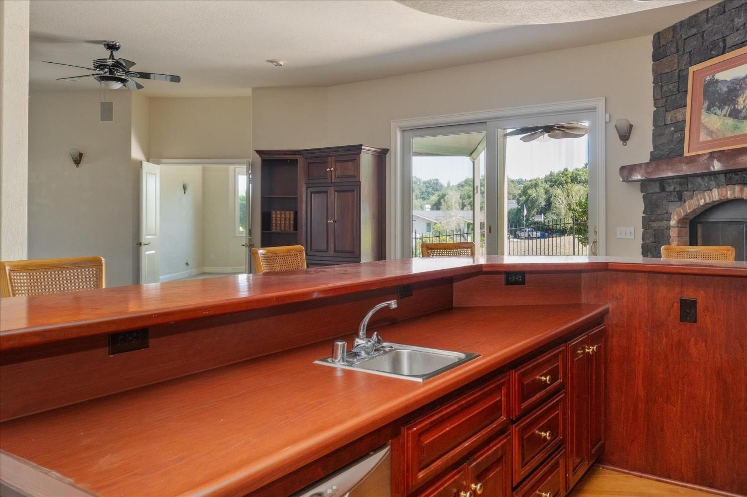 Angels Camp, California, 95222, United States, 5 Bedrooms Bedrooms, ,5 BathroomsBathrooms,Residential,For Sale,1979425