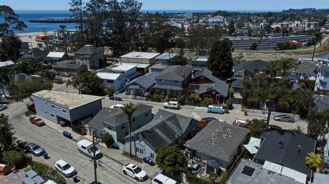 Santa Cruz, California, 95062, United States, ,Residential,For Sale,2048207