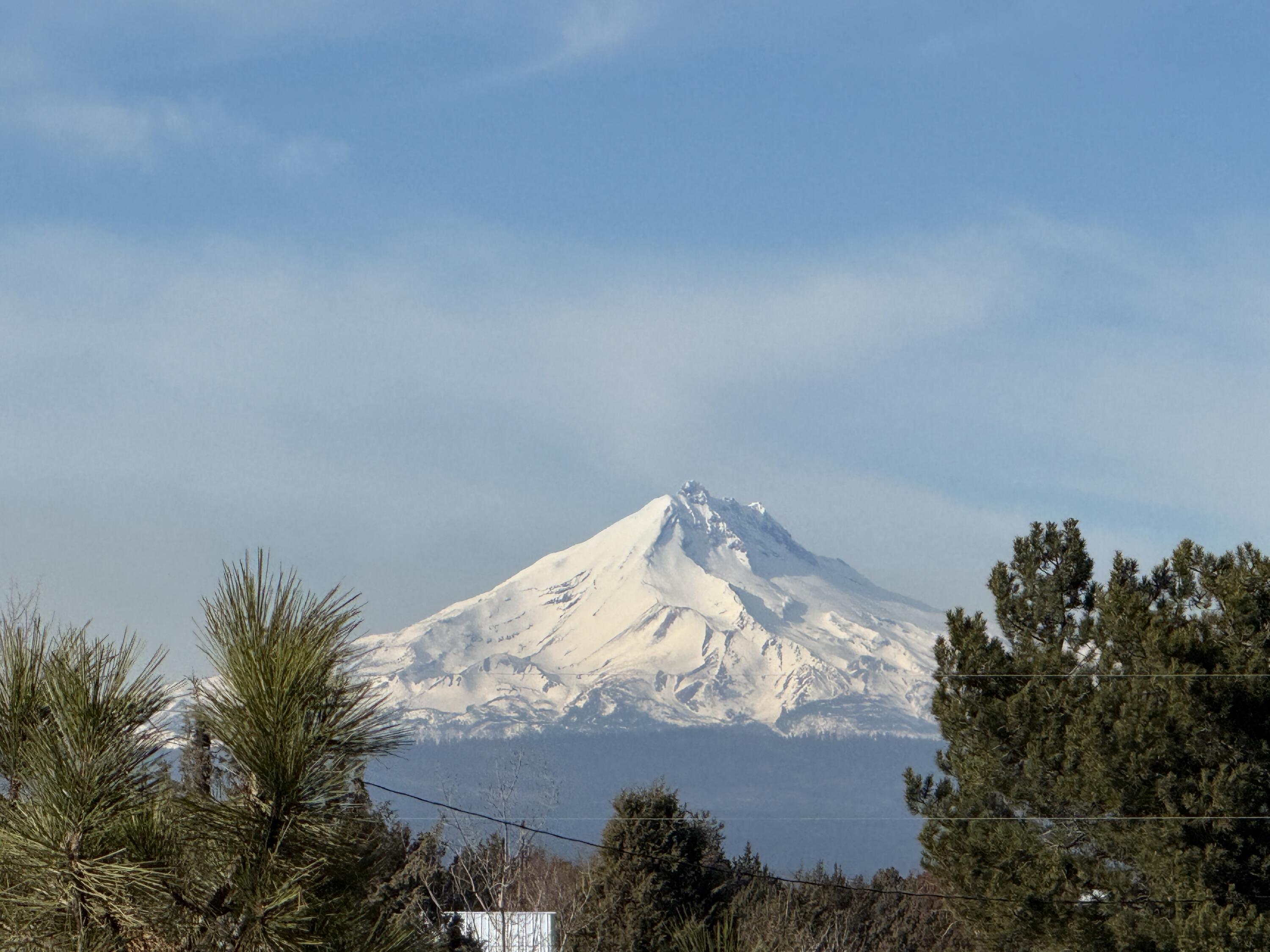 Terrebonne, Oregon, 97760, United States, 3 Bedrooms Bedrooms, ,2 BathroomsBathrooms,Residential,For Sale,2009315