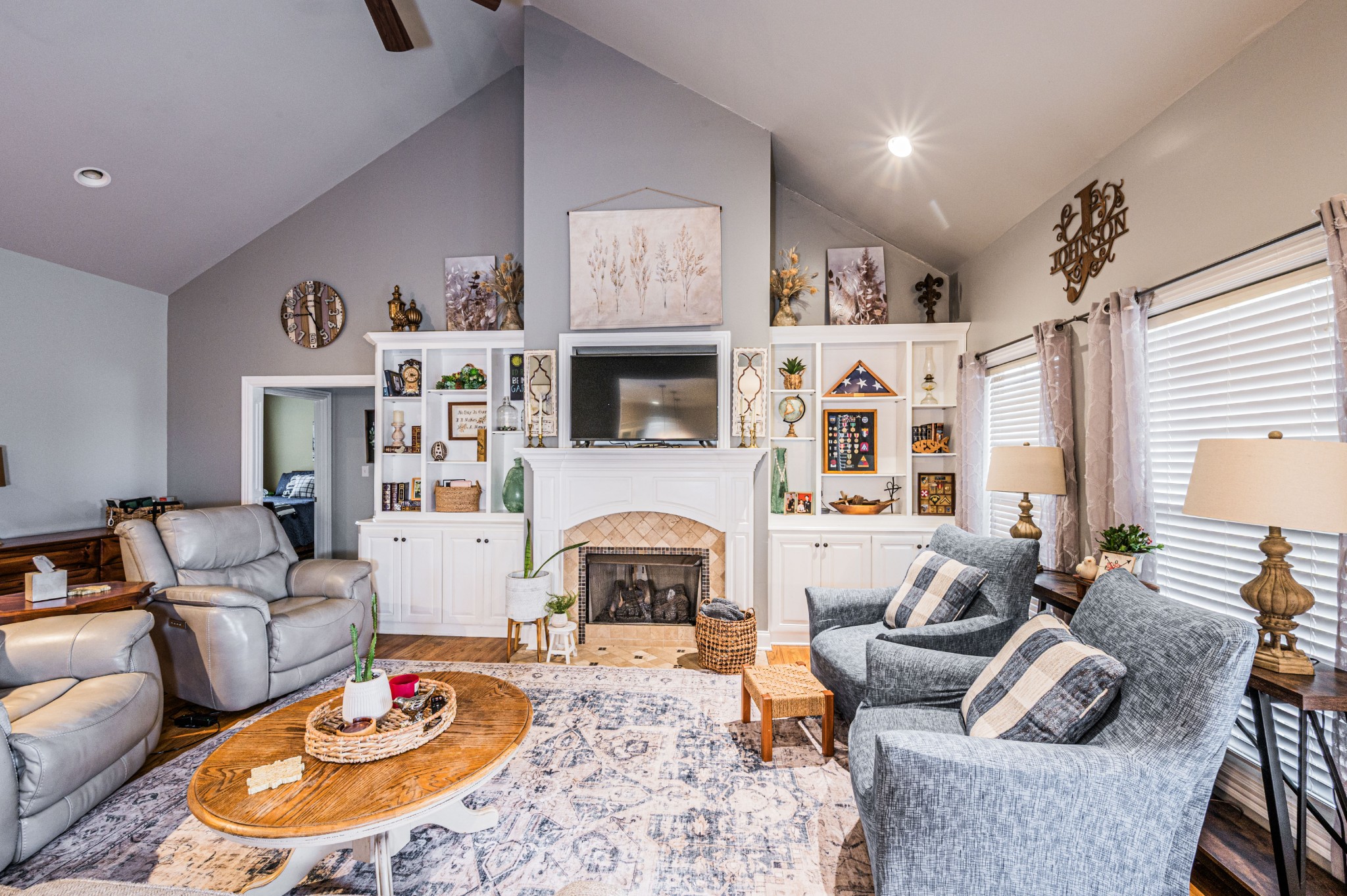 Scottsville, Kentucky, 42164, United States, 4 Bedrooms Bedrooms, ,4 BathroomsBathrooms,Residential,For Sale,2002114