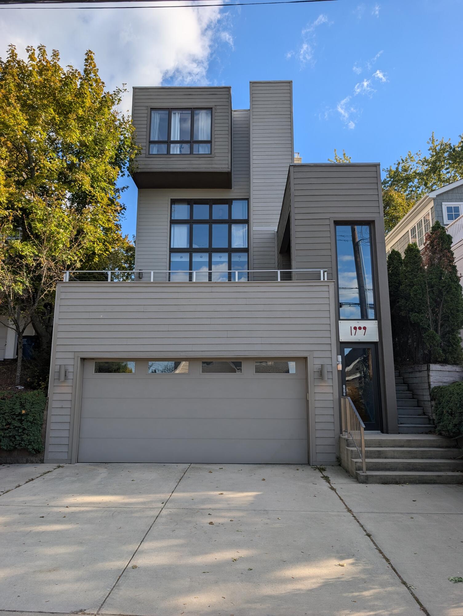 Long Beach, Indiana, 46360, United States, 5 Bedrooms Bedrooms, ,4 BathroomsBathrooms,Residential,For Sale,1989580