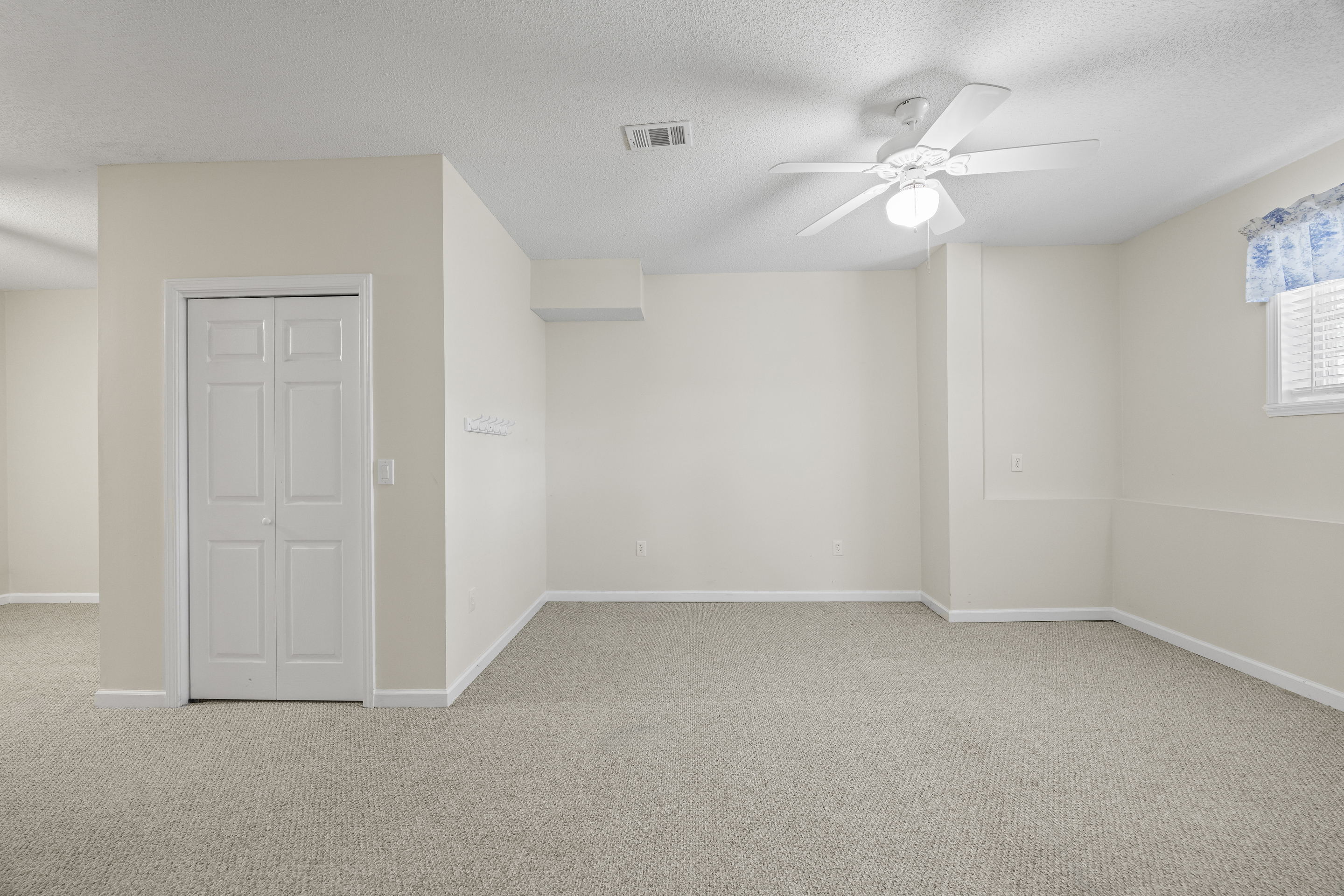 Hartwell, Georgia, 30643, United States, 4 Bedrooms Bedrooms, ,4 BathroomsBathrooms,Residential,For Sale,1906193
