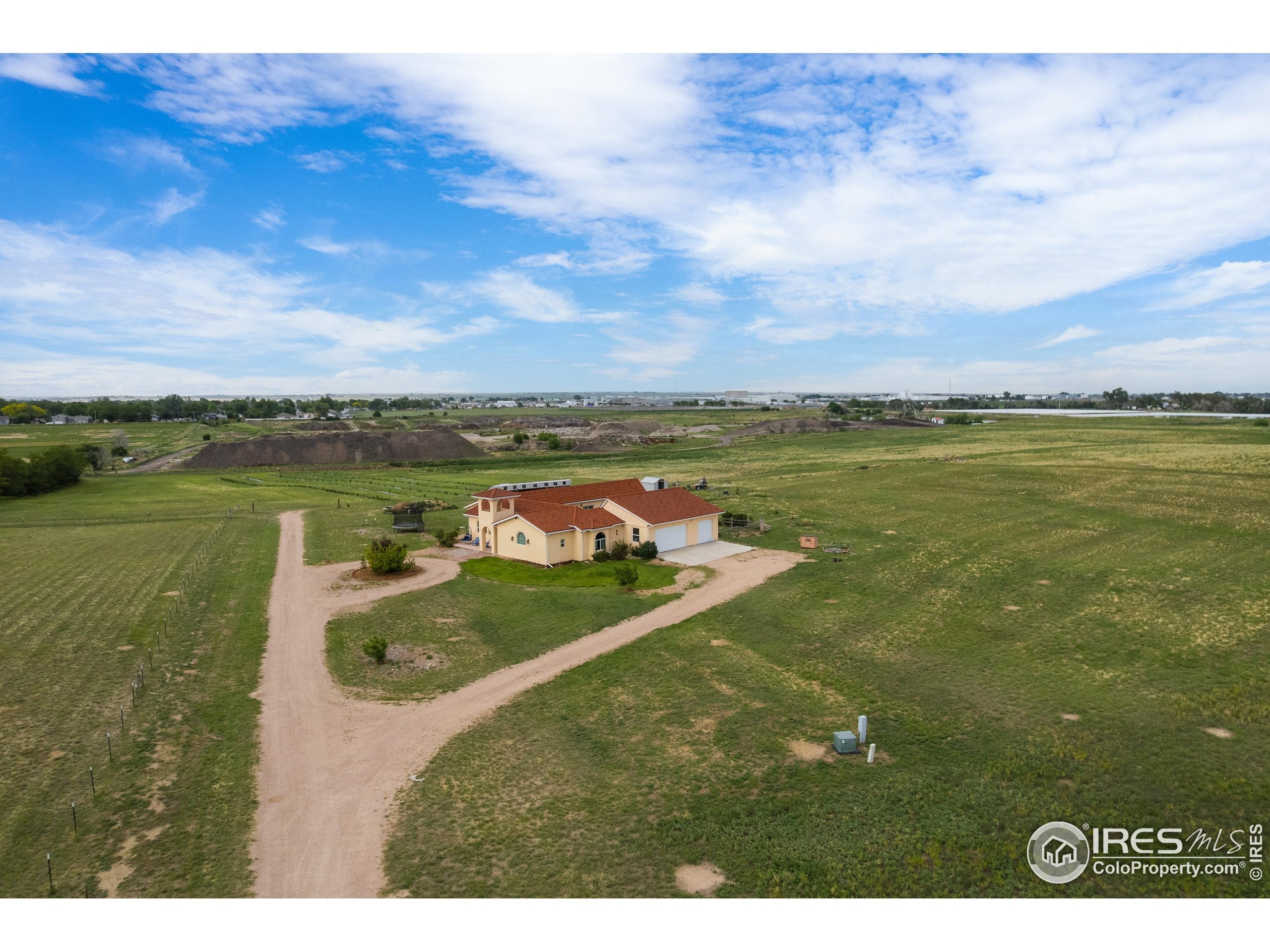 Fort Morgan, Colorado, 80701, United States, 3 Bedrooms Bedrooms, ,4 BathroomsBathrooms,Residential,For Sale,1973911