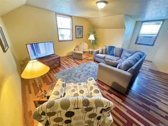 Cookson, Oklahoma, 74427, United States, 3 Bedrooms Bedrooms, ,3 BathroomsBathrooms,Residential,For Sale,1974626