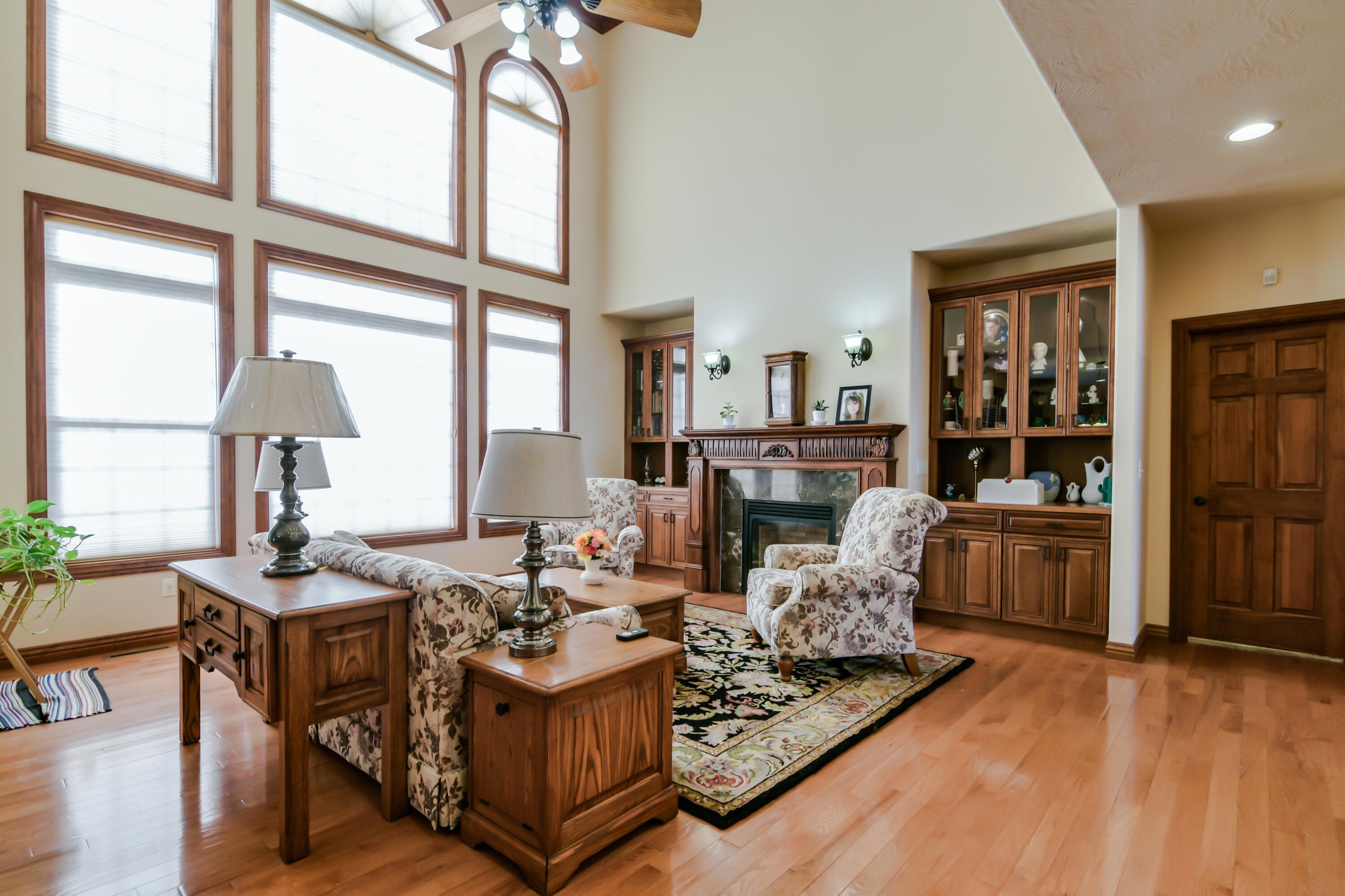 Walnut Shade, Missouri, 65771, United States, 6 Bedrooms Bedrooms, ,5 BathroomsBathrooms,Residential,For Sale,1975828