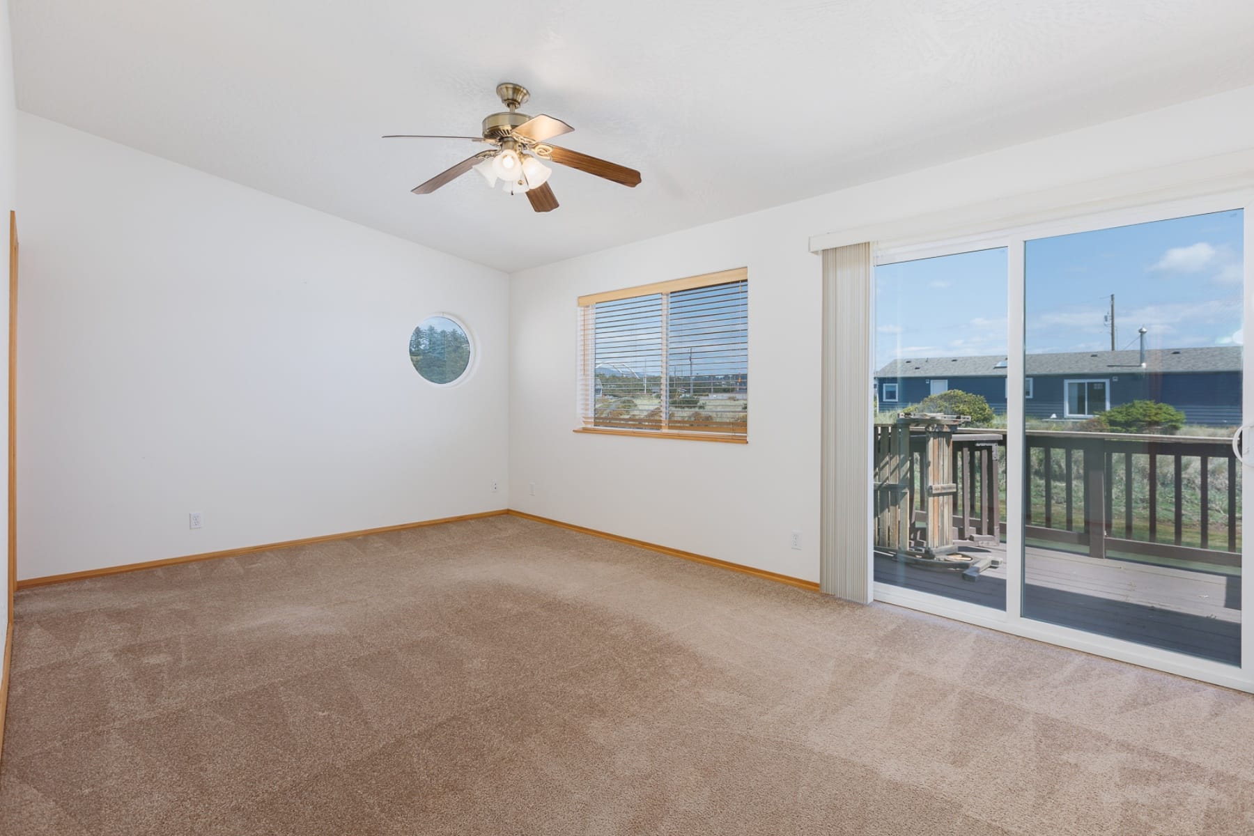  1001 NW PACIFIC WAY Waldport, OR 97394 - 物件實景