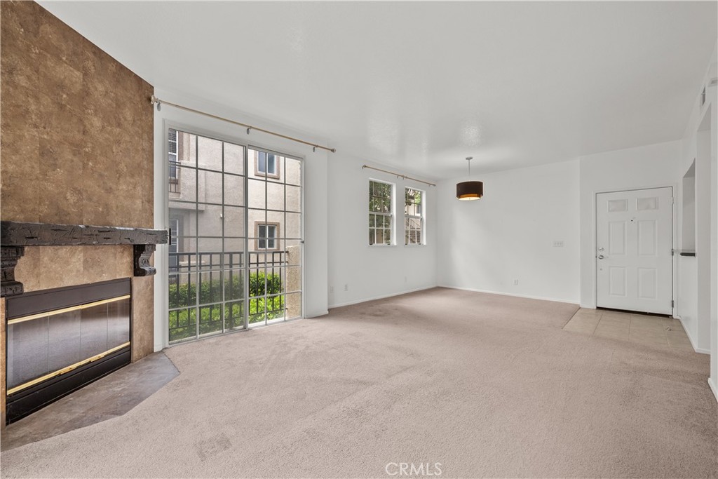 Valencia, California, 91355, United States, 2 Bedrooms Bedrooms, ,2 BathroomsBathrooms,Residential,For Sale,1937123