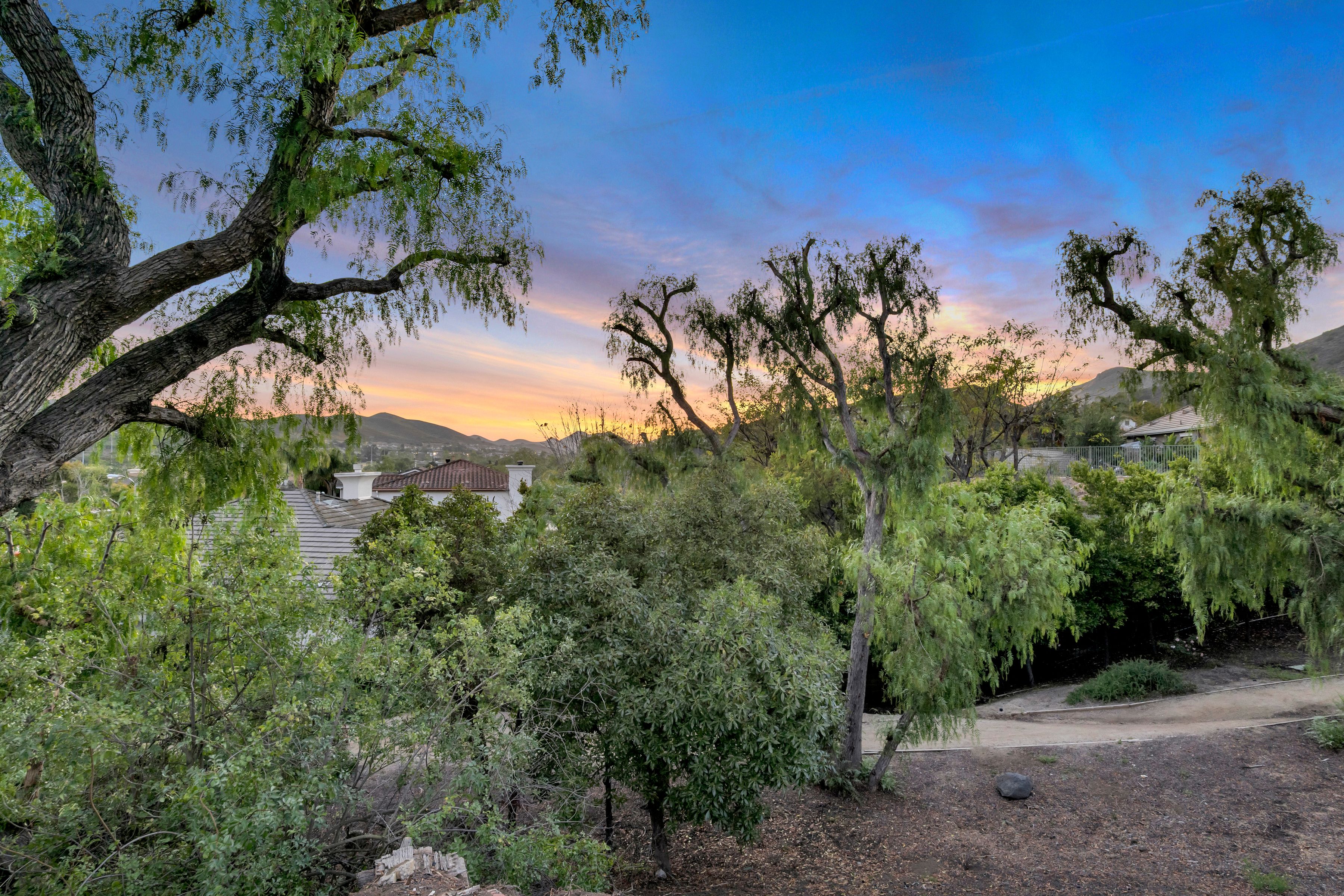  351 S. Greenway Avenue, Newbury Park - 物件實景