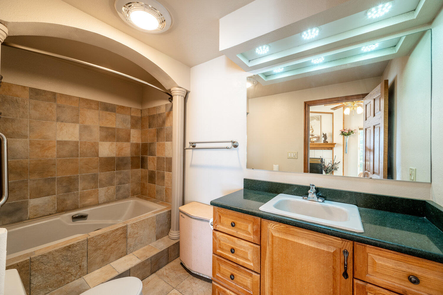 Sheridan, Wyoming, 82801, United States, 3 Bedrooms Bedrooms, ,3 BathroomsBathrooms,Residential,For Sale,1939010