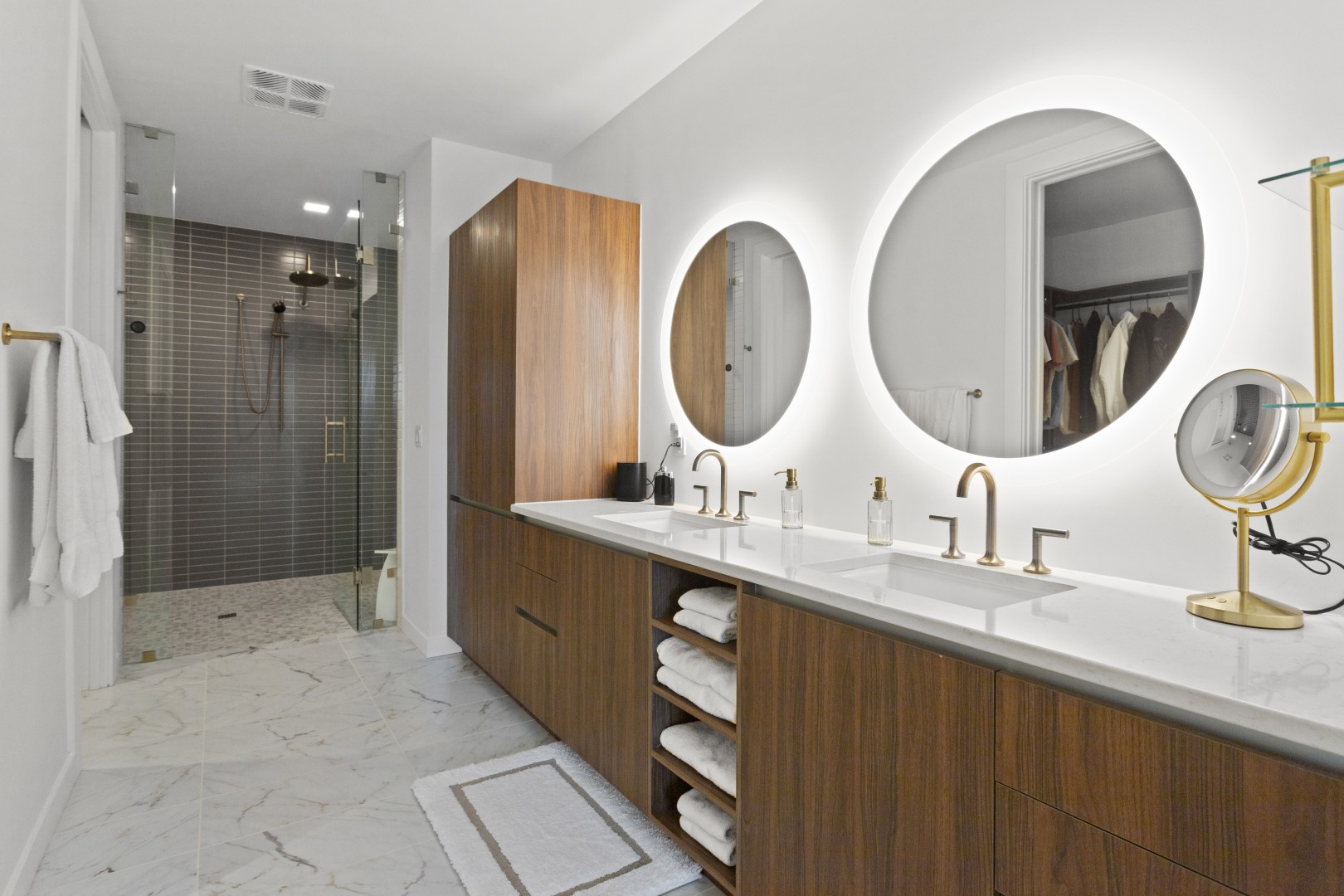 St Petersburg, Florida, 33701, United States, 3 Bedrooms Bedrooms, ,3 BathroomsBathrooms,Residential,For Sale,2018618