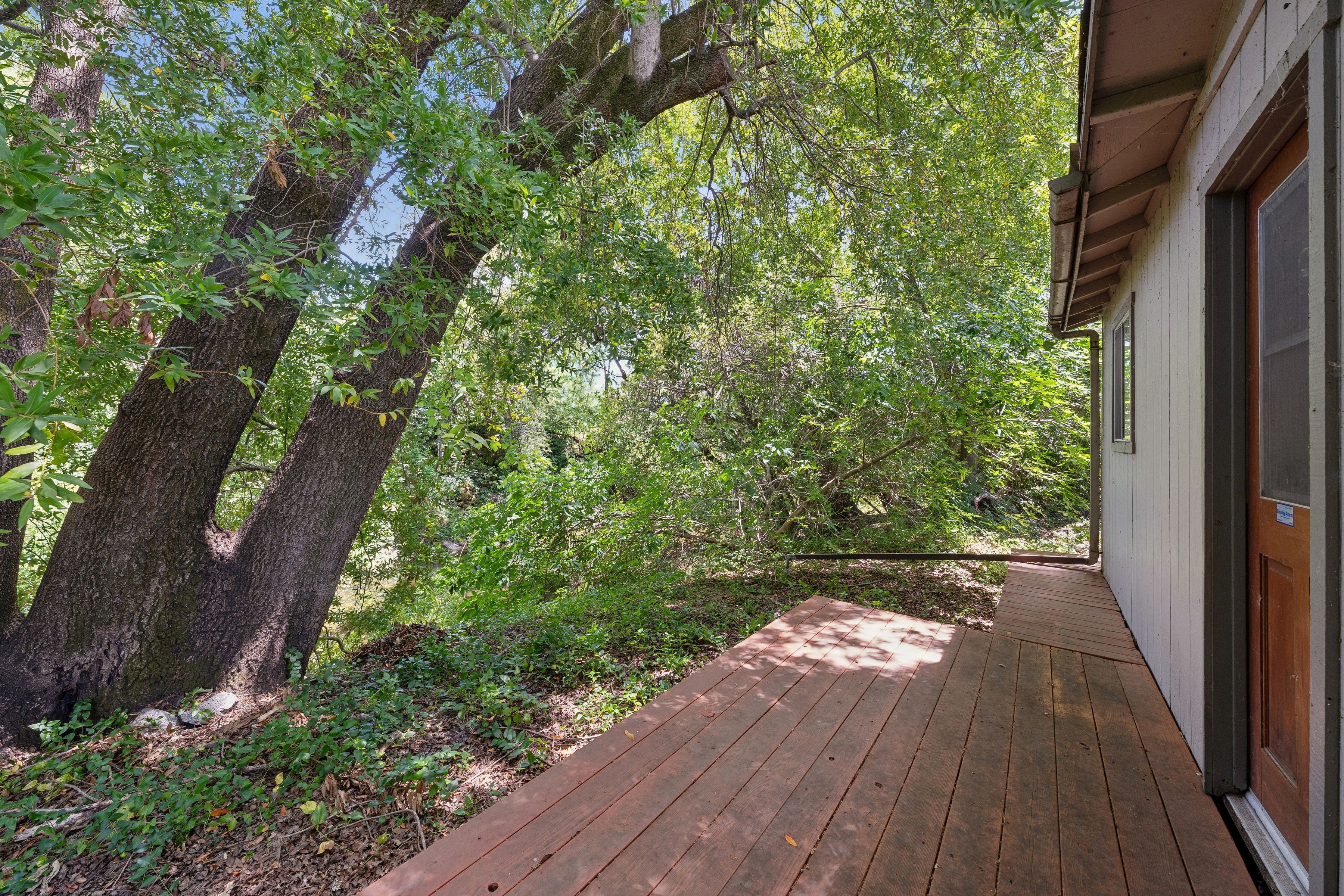  825 Woodside Aka Madrone Road - 物件實景
