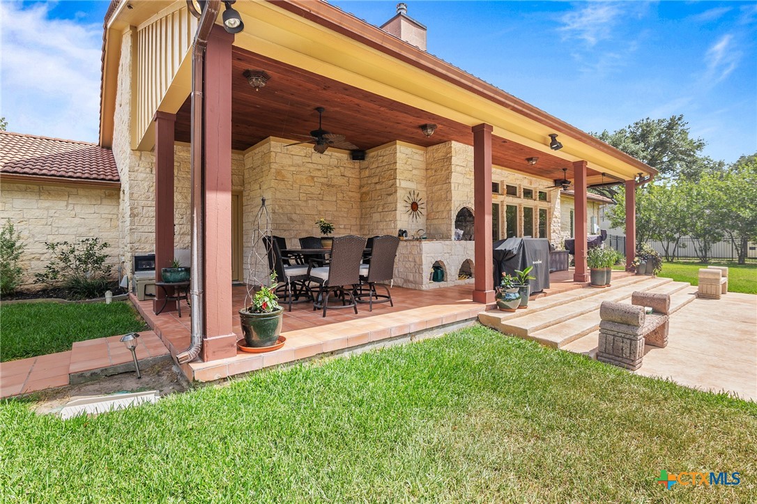 Inez, Texas, 77968, United States, 5 Bedrooms Bedrooms, ,6 BathroomsBathrooms,Residential,For Sale,1895563
