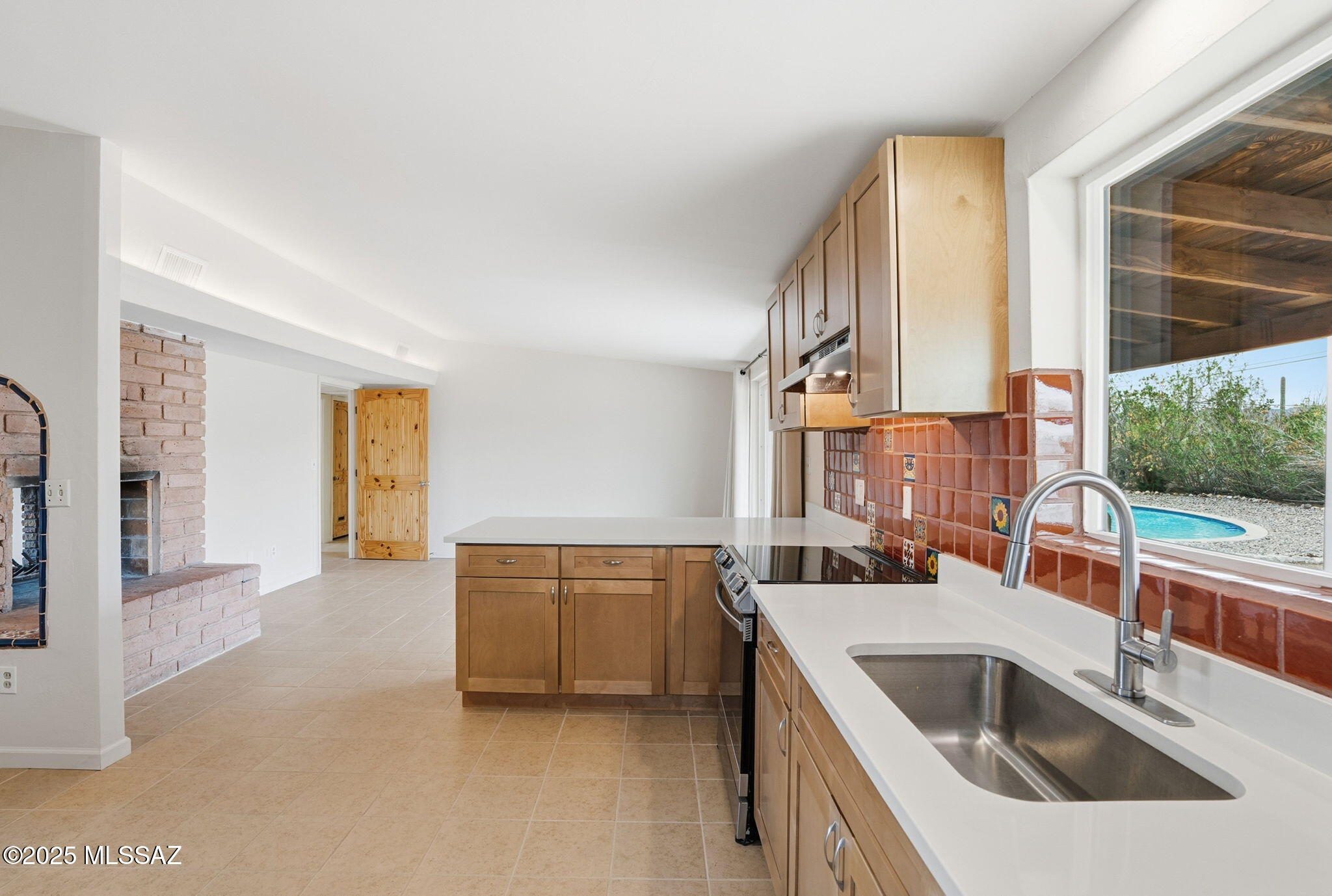 Tucson, Arizona, 85745, United States, 3 Bedrooms Bedrooms, ,3 BathroomsBathrooms,Residential,For Sale,1997512