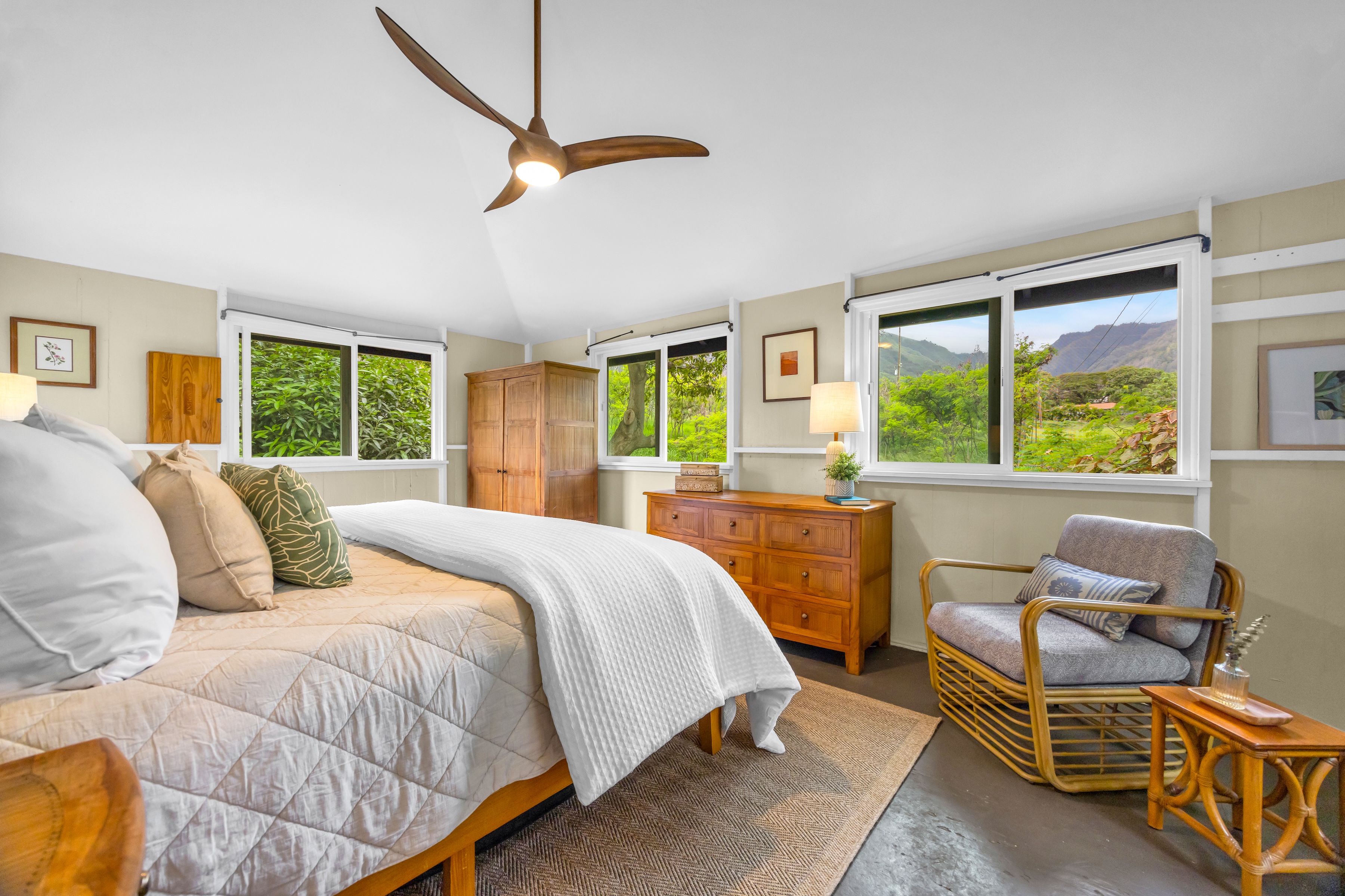  Timeless Plantation Home with Modern Upgrades - 物件實景