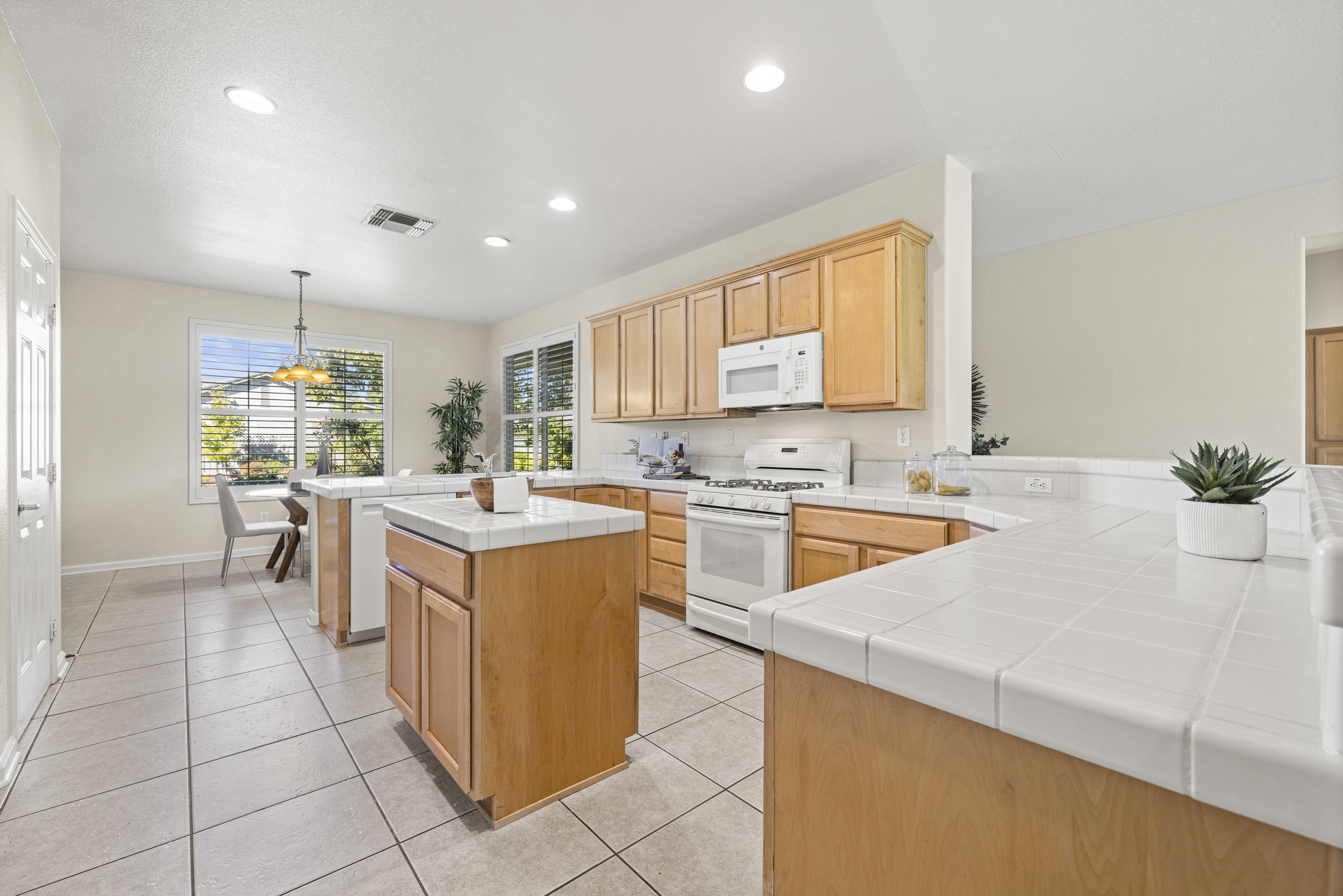  865 Northfield Lane, Lincoln, CA 95648 - 物件實景