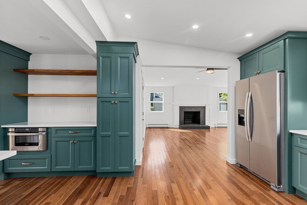 Plymouth, Massachusetts, 02360, United States, 4 Bedrooms Bedrooms, ,4 BathroomsBathrooms,Residential,For Sale,1981887