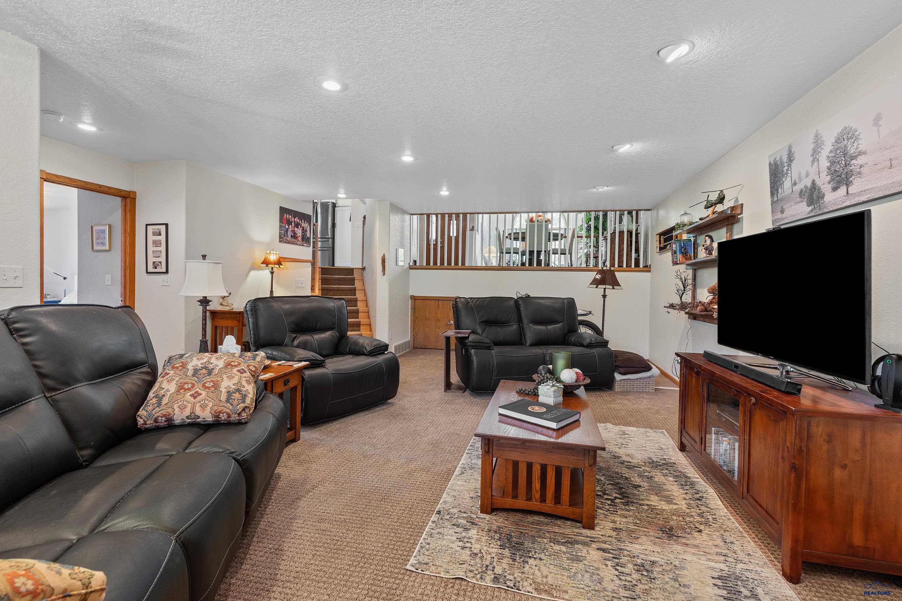 Rapid City, South Dakota, 57702, United States, 3 Bedrooms Bedrooms, ,3 BathroomsBathrooms,Residential,For Sale,1963226