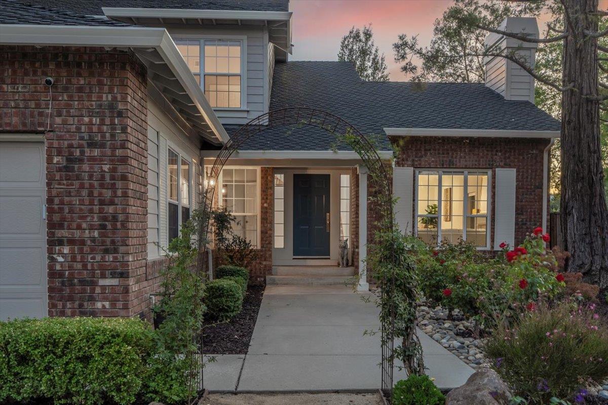 Los Gatos, California, 95032, United States, 4 Bedrooms Bedrooms, ,3 BathroomsBathrooms,Residential,For Sale,1941707
