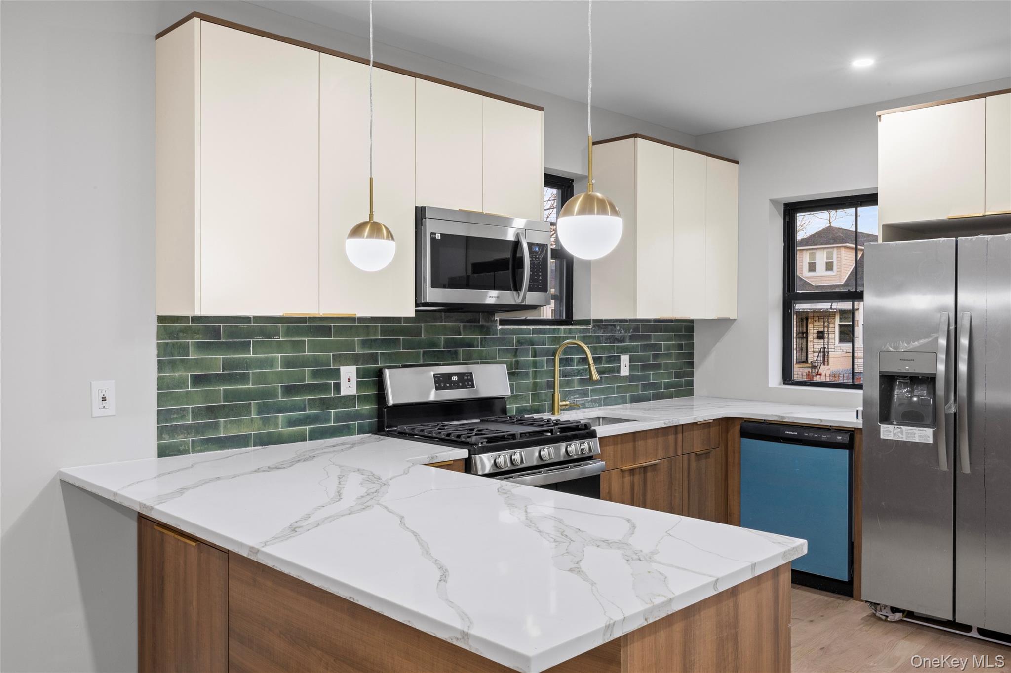 Jamaica, New York, 11434, United States, 4 Bedrooms Bedrooms, ,3 BathroomsBathrooms,Residential,For Sale,2003093