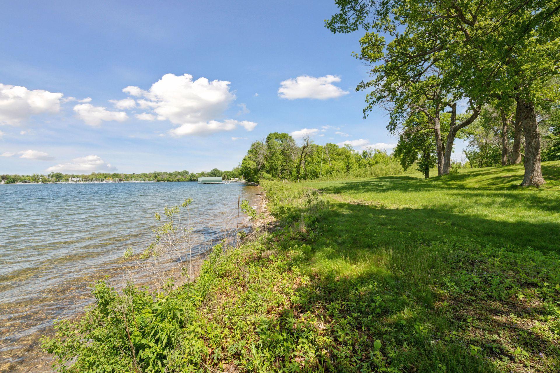 Wayzata, Minnesota, 55391, United States, 5 Bedrooms Bedrooms, ,4 BathroomsBathrooms,Residential,For Sale,1913709