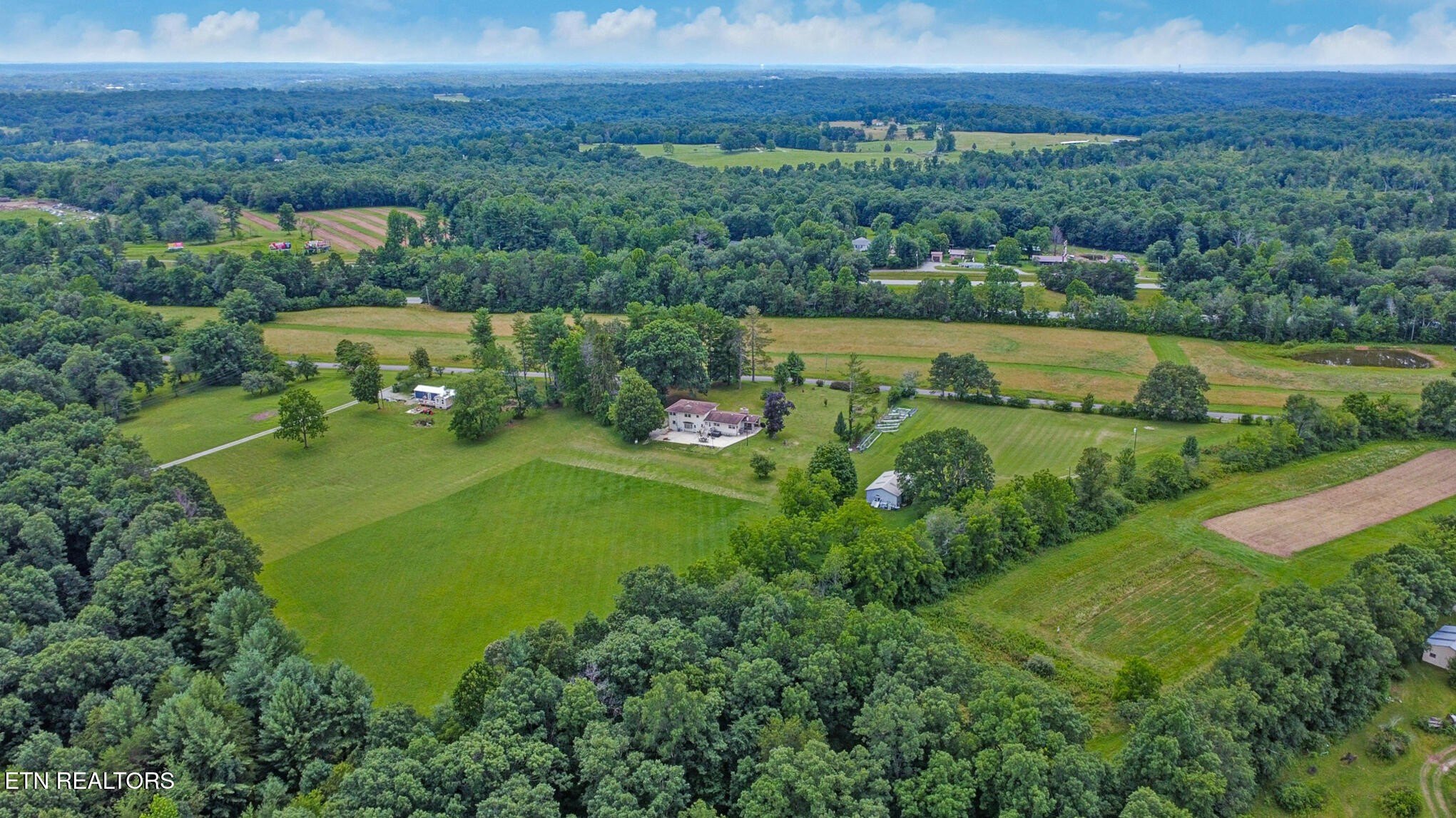 Crossville, Tennessee, 38571, United States, 5 Bedrooms Bedrooms, ,3 BathroomsBathrooms,Residential,For Sale,1909214