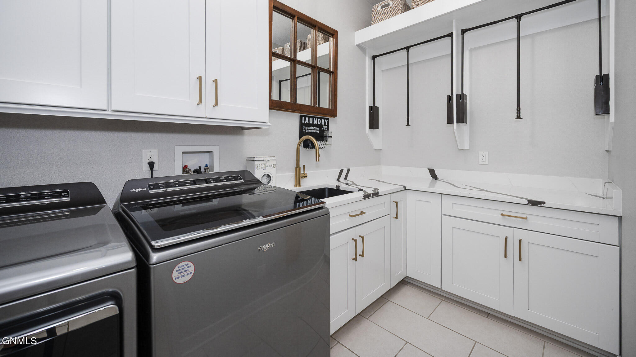 Bismarck, North Dakota, 58504, United States, 6 Bedrooms Bedrooms, ,4 BathroomsBathrooms,Residential,For Sale,1982102