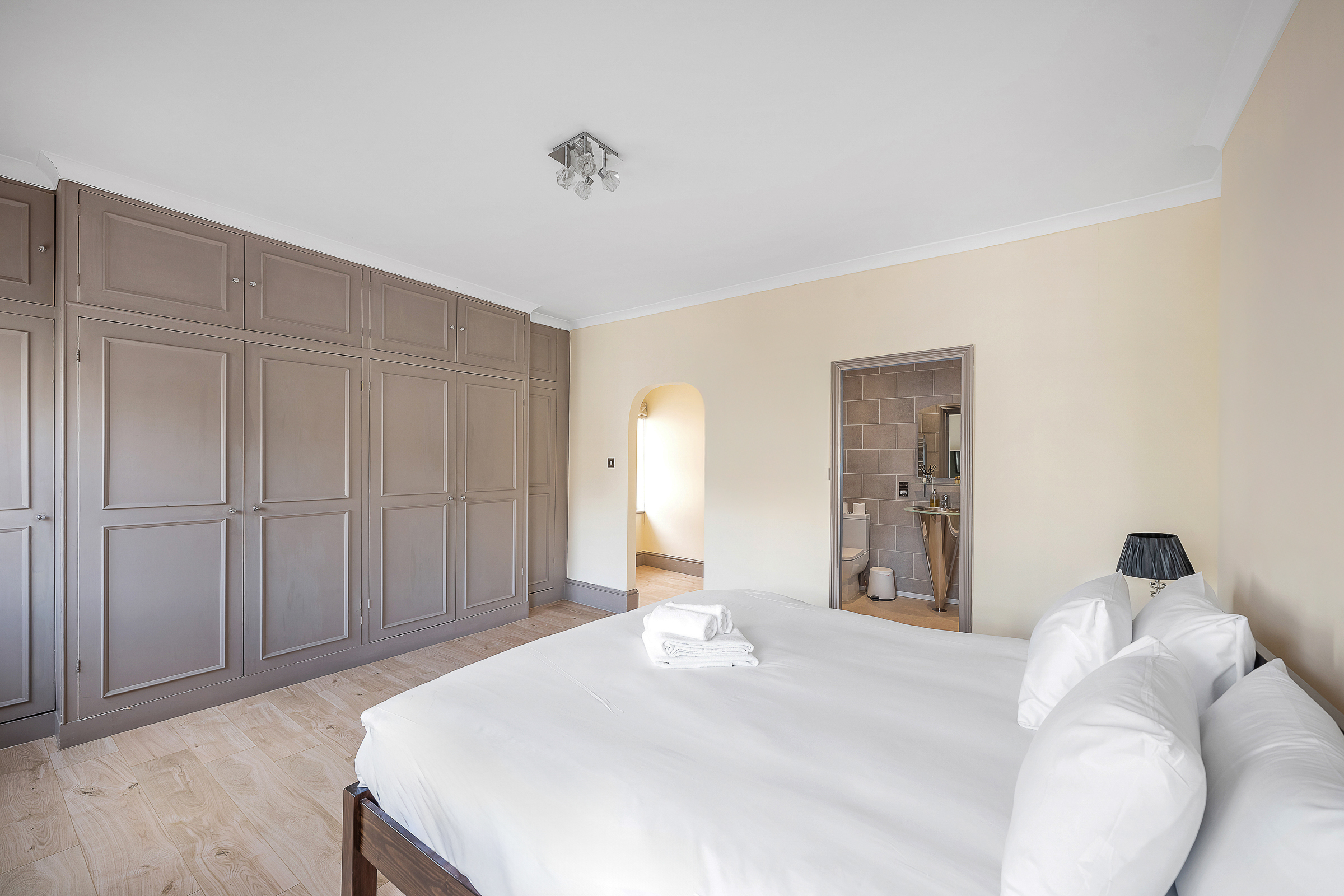 A Beautiful Duplex Apartment with a Private Terrace on Eaton Terrace - 物件實景