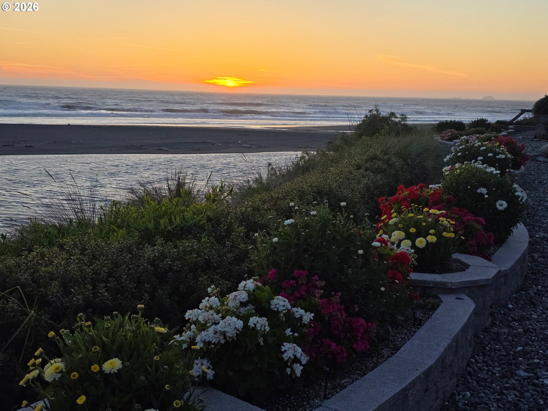 GoldBeach, Oregon, 97444, United States, 3 Bedrooms Bedrooms, ,3 BathroomsBathrooms,Residential,For Sale,2040523