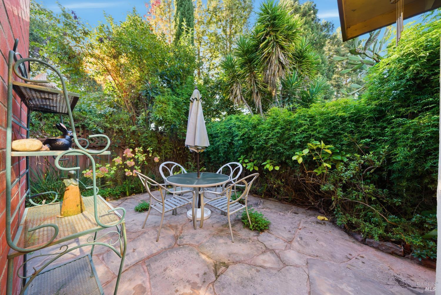 Sonoma, California, 95476, United States, 2 Bedrooms Bedrooms, ,2 BathroomsBathrooms,Residential,For Sale,2001953