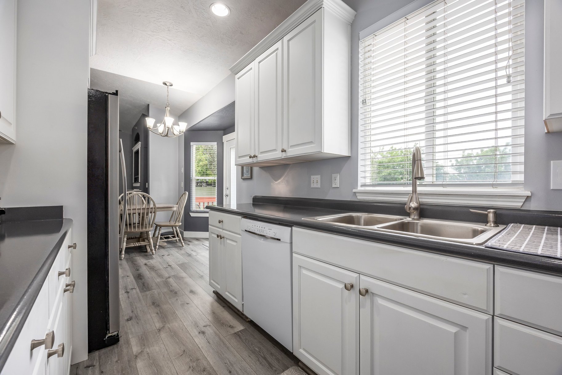  Meticulously maintained South Jordan Rambler with Large backyard - 物件實景