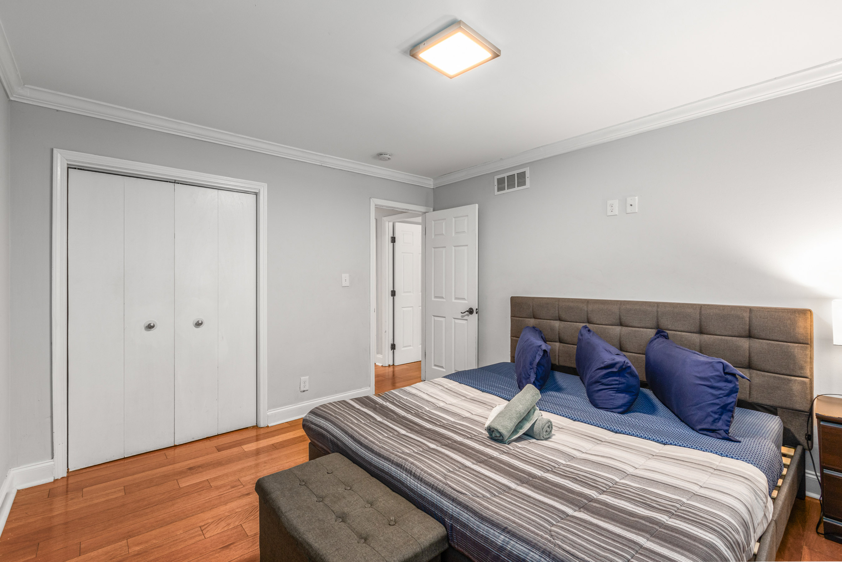  Beautifully Updated Four Bedroom Home on a Peaceful Cul-de-sac - 物件實景