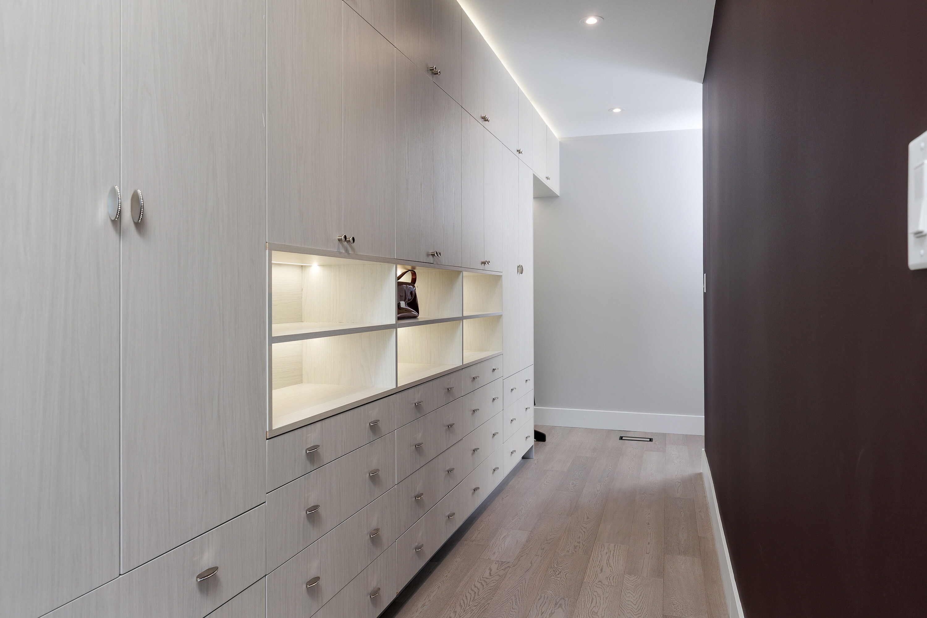  Beautifully Renovated Home - 物件實景
