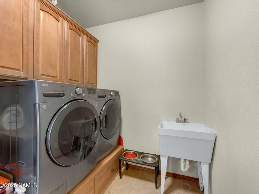 Flagstaff, Arizona, 86004, United States, 3 Bedrooms Bedrooms, ,2 BathroomsBathrooms,Residential,For Sale,1981863