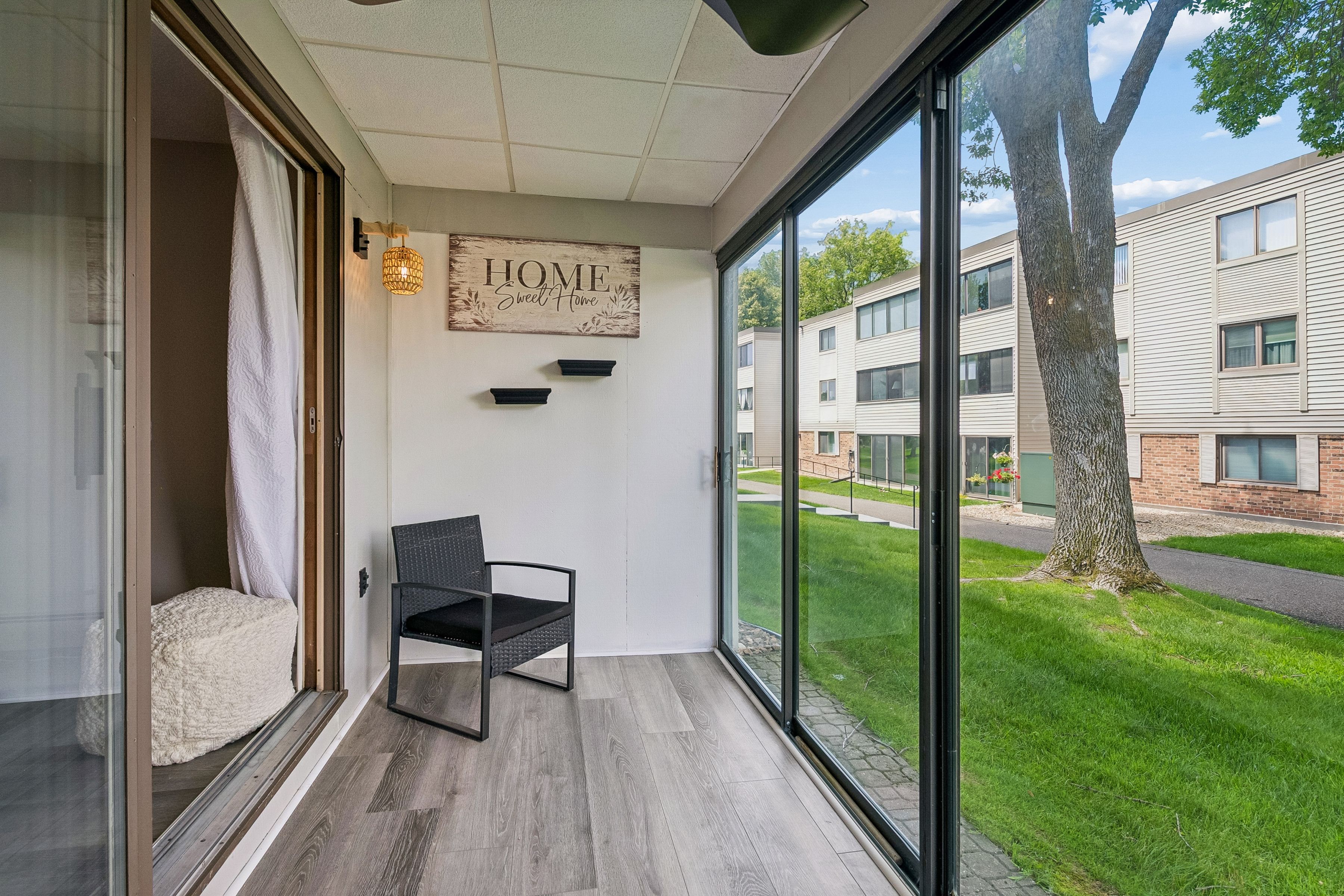  Ground Floor Condo with Peaceful Views and Exceptional Amenities - 物件實景
