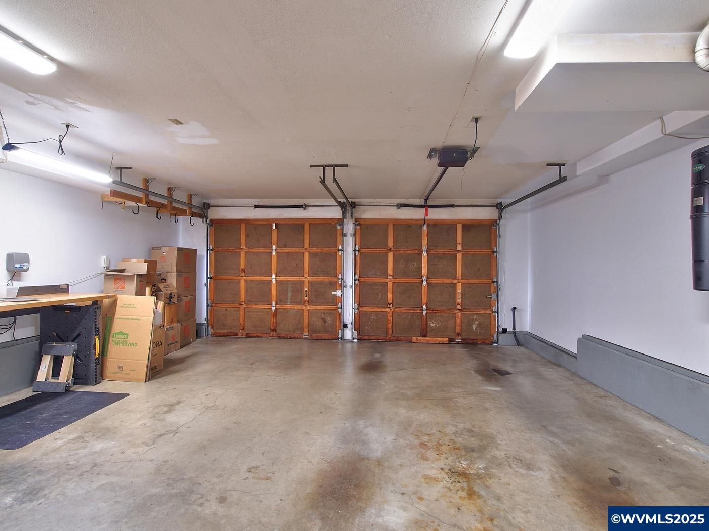 Portland, Oregon, 97229, United States, 4 Bedrooms Bedrooms, ,3 BathroomsBathrooms,Residential,For Sale,1958422