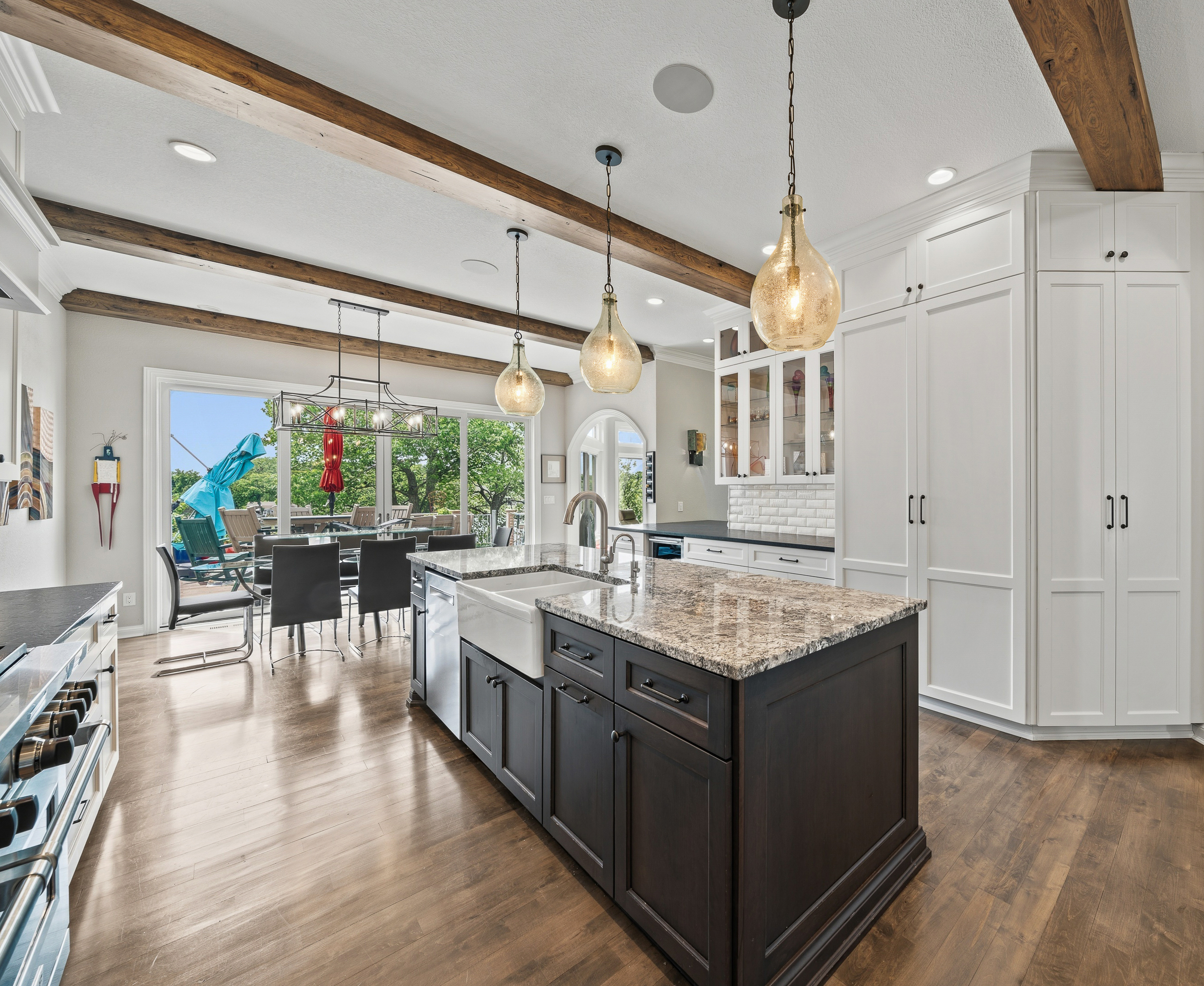  The Pinnacle of Luxury Living: 2.3-Acre Private Tichigan Lake Estate - 物件實景