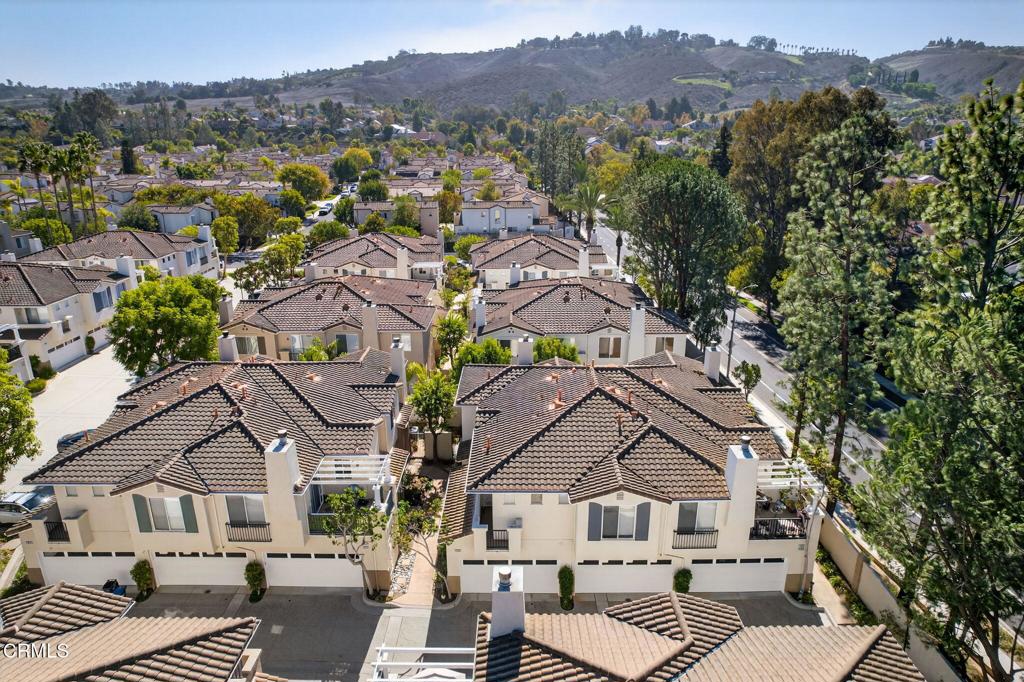 Moorpark, California, 93021, United States, 2 Bedrooms Bedrooms, ,3 BathroomsBathrooms,Residential,For Sale,1989466