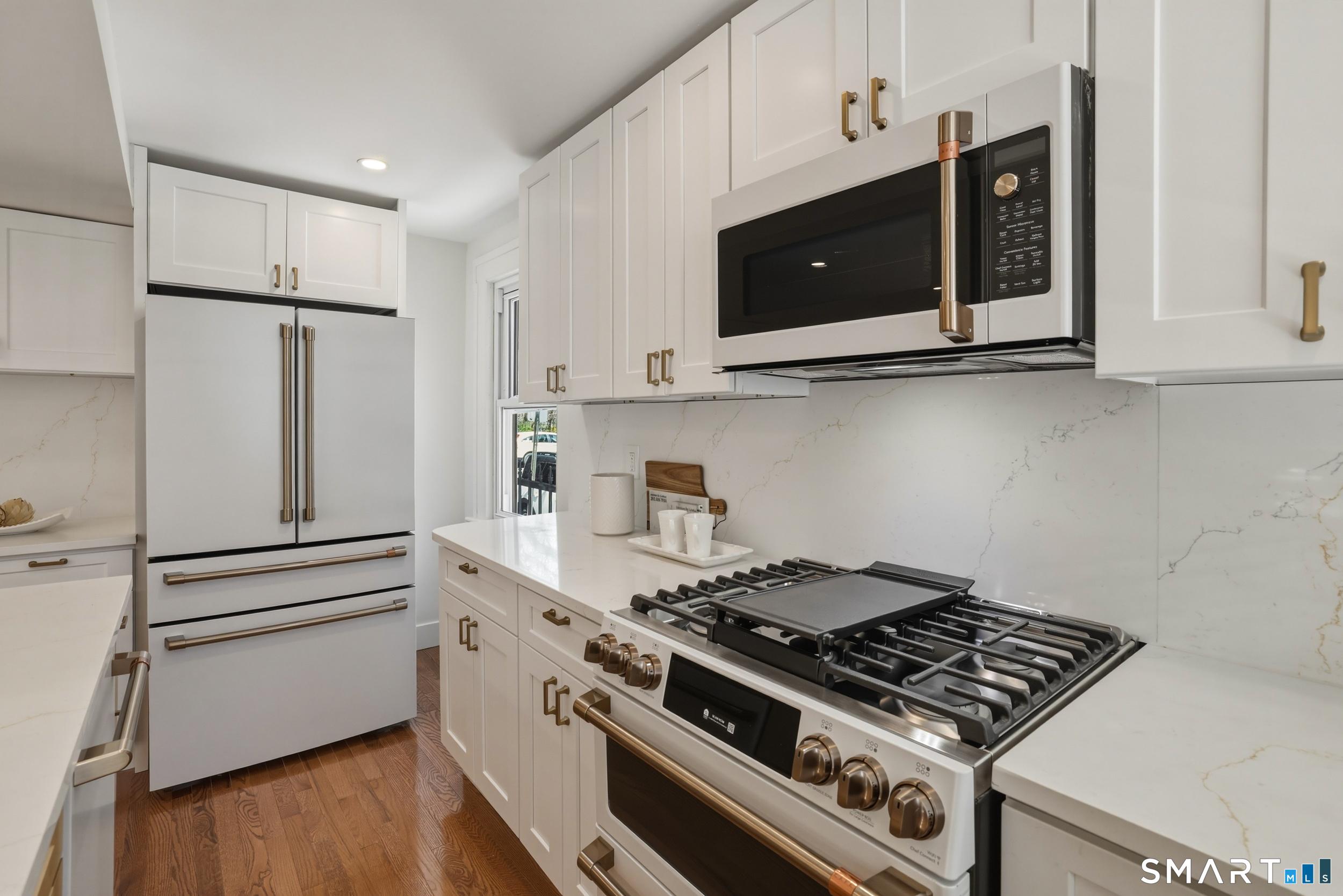 322, Connecticut, 06511, United States, 4 Bedrooms Bedrooms, ,3 BathroomsBathrooms,Residential,For Sale,2040679