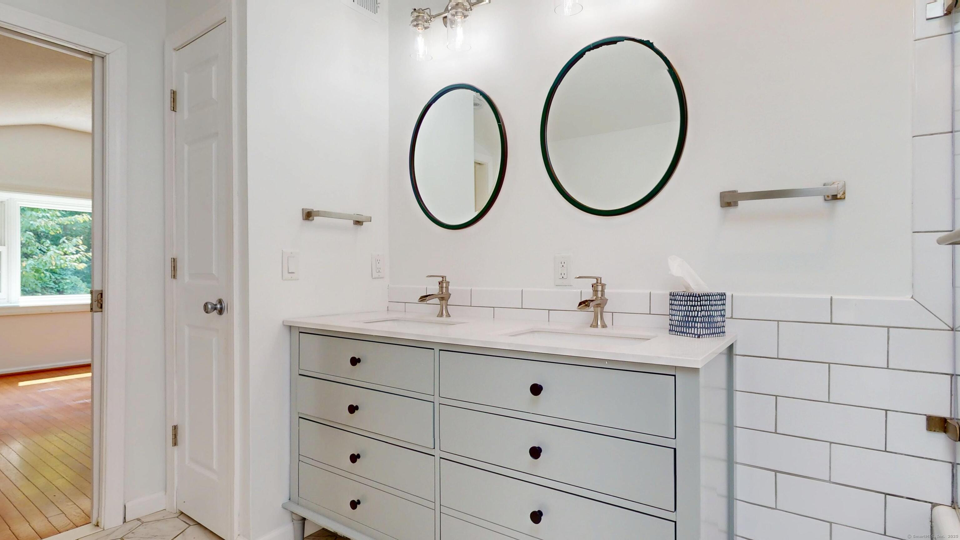 West Hartford, Connecticut, 06107, United States, 5 Bedrooms Bedrooms, ,3 BathroomsBathrooms,Residential,For Sale,1876446