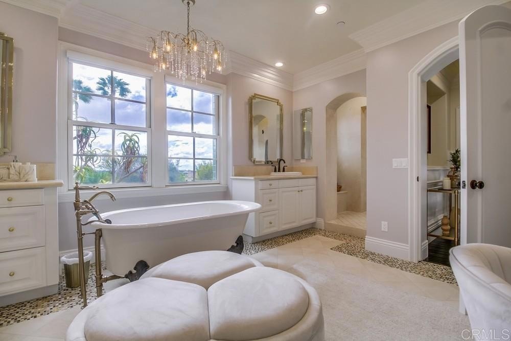 San Diego, California, 92127, United States, 6 Bedrooms Bedrooms, ,5 BathroomsBathrooms,Residential,For Sale,1903826