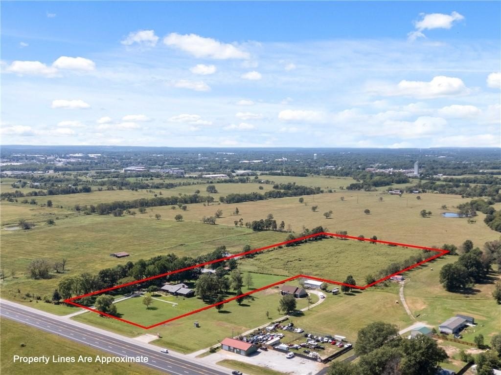 Siloam Springs, Arkansas, 72761, United States, 3 Bedrooms Bedrooms, ,4 BathroomsBathrooms,Residential,For Sale,1981853